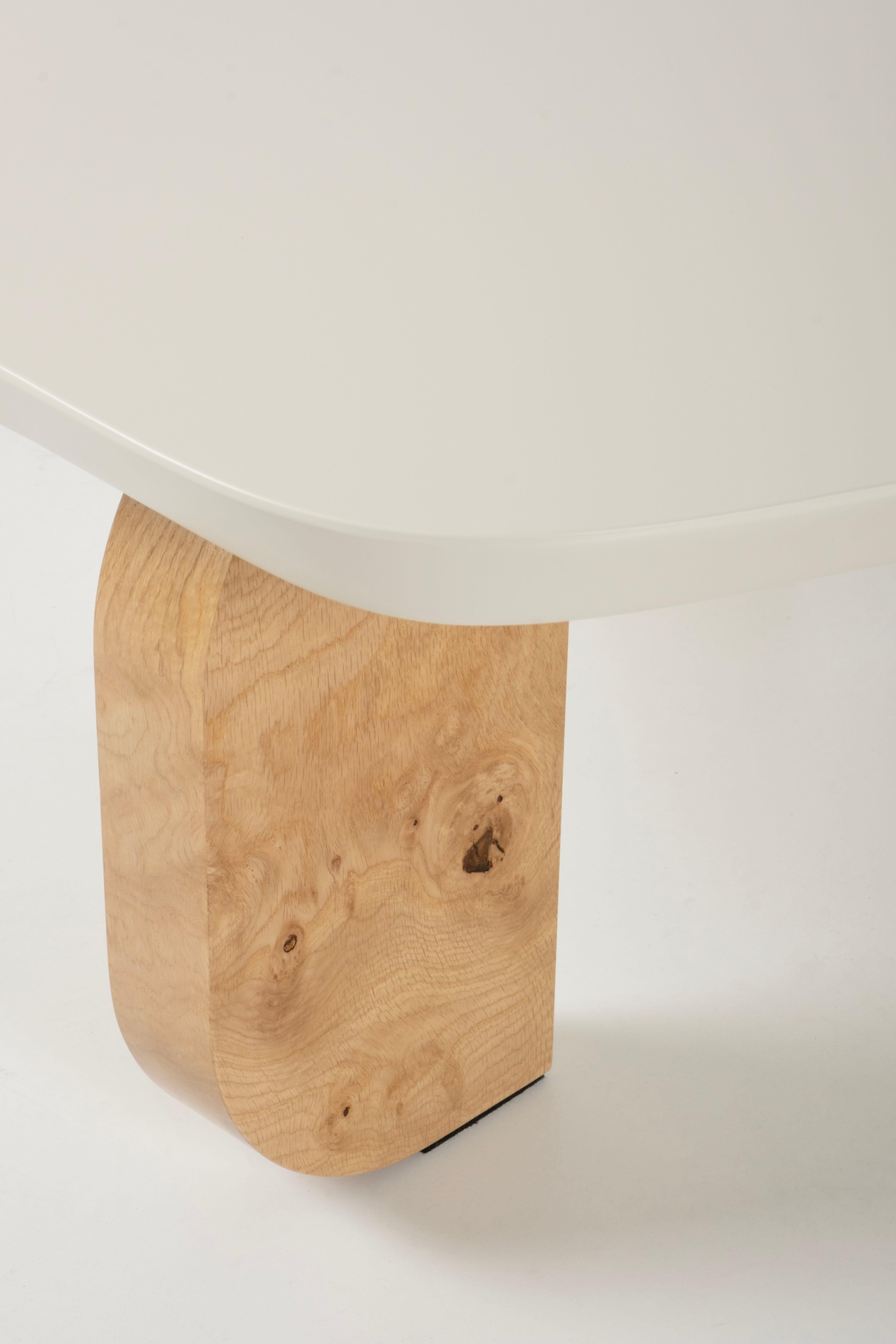 Tables basses modernes organiques Dornes, Oak Oak Root, White, Handmade by Greenapple Neuf - En vente à Lisboa, PT