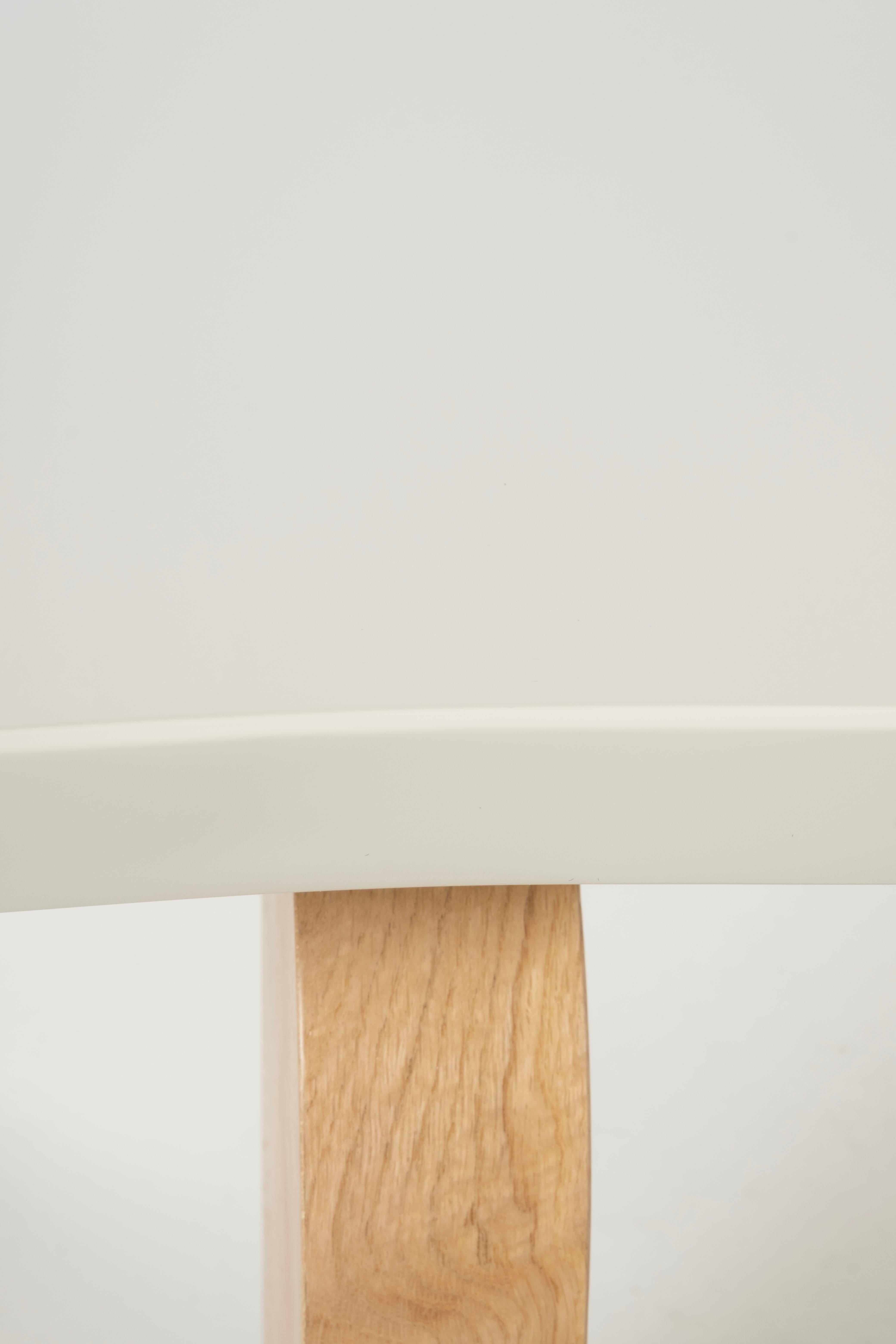Tables basses modernes organiques Dornes, Oak Oak Root, White, Handmade by Greenapple en vente 1