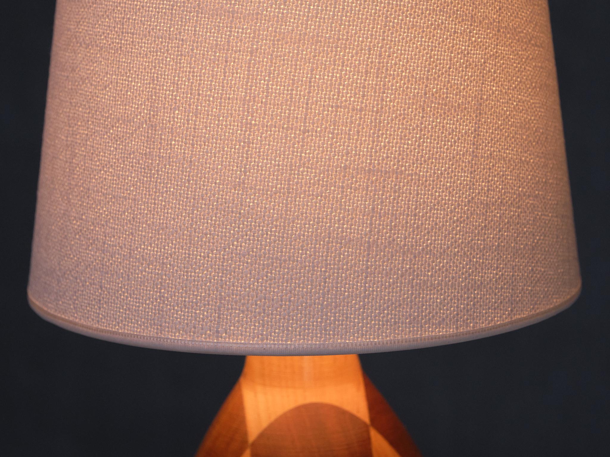Organic Modern Dual Tone Table Lamp, Turned Oak and Teak, Denmark, 1960s For Sale 1