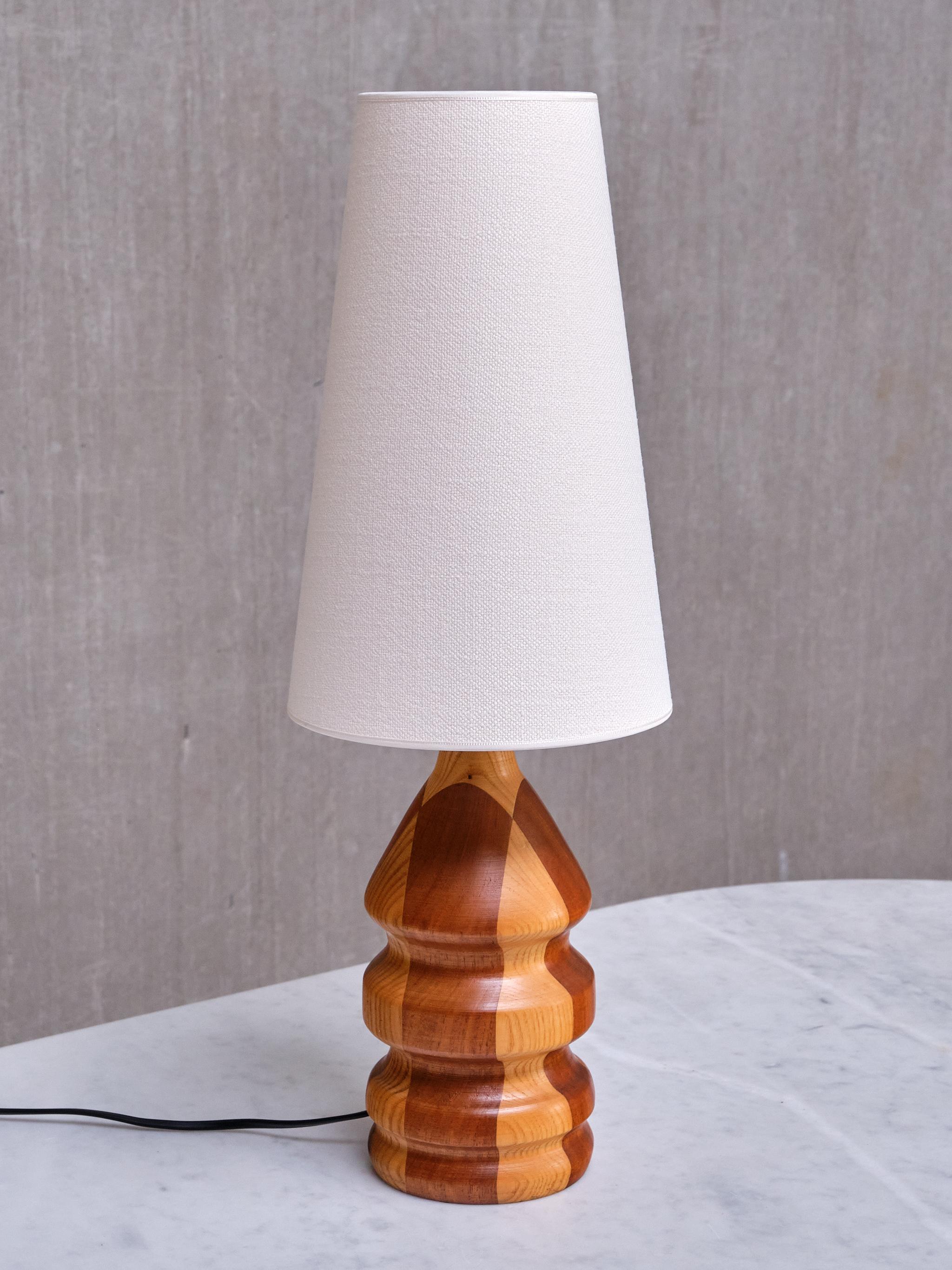 Organic Modern Dual Tone Table Lamp, Turned Oak and Teak, Denmark, 1960s For Sale 2