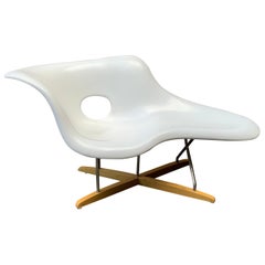 Organic Modern Eames La Chaise