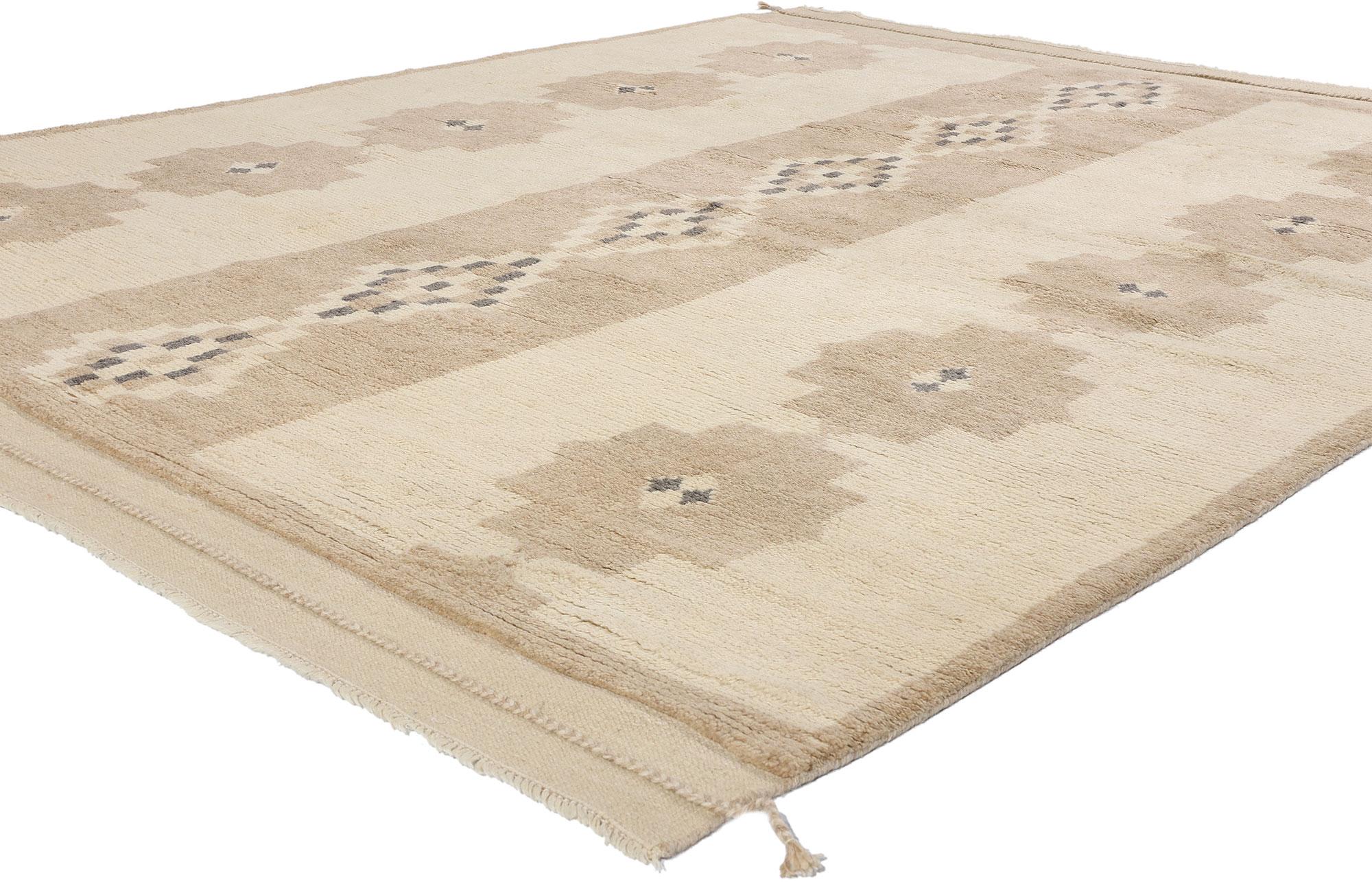 31191 Tappeto marocchino tribale moderno organico, 08'00 x 09'00. Questo affascinante tappeto in lana annodato a mano è un bellissimo esempio di design marocchino tribale organico e moderno, che combina magistralmente motivi tradizionali con