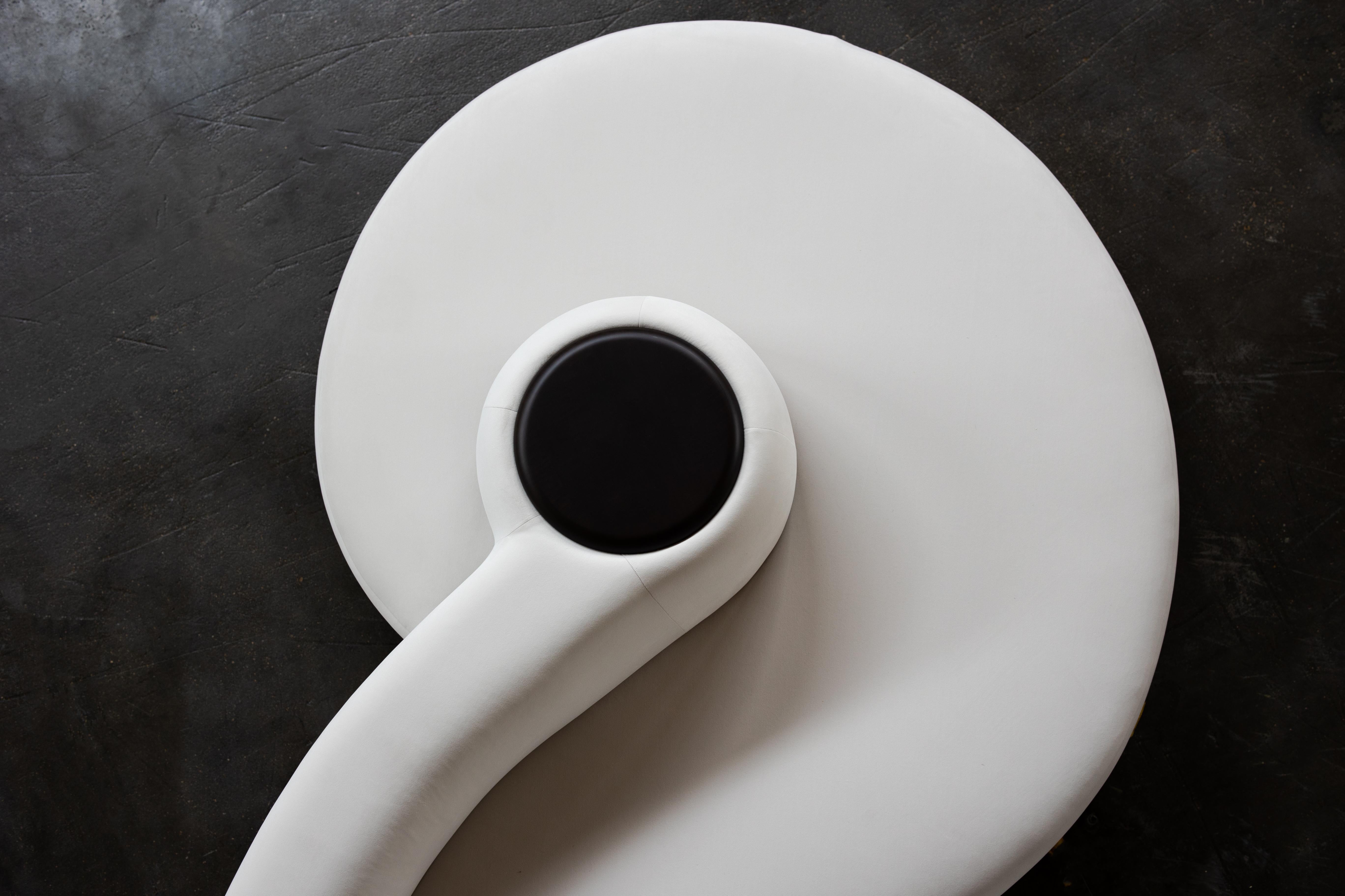 Fibonacci Sofa, Collection'S Contemporary, handgefertigt in Portugal - Europa von Greenapple.

Fibonacci vereint feine Handwerkskunst und edle Materialien und ist ein Greenapple-Bestseller und ein Lieblingsstück unter