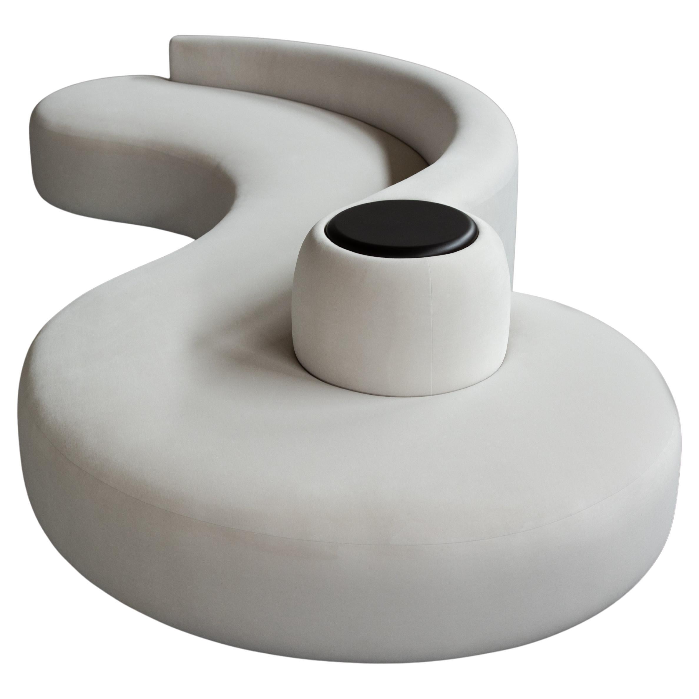 Organic Modern Fibonacci Spiral Sofa, Beige Samt, Handmade Portugal Greenapple im Angebot