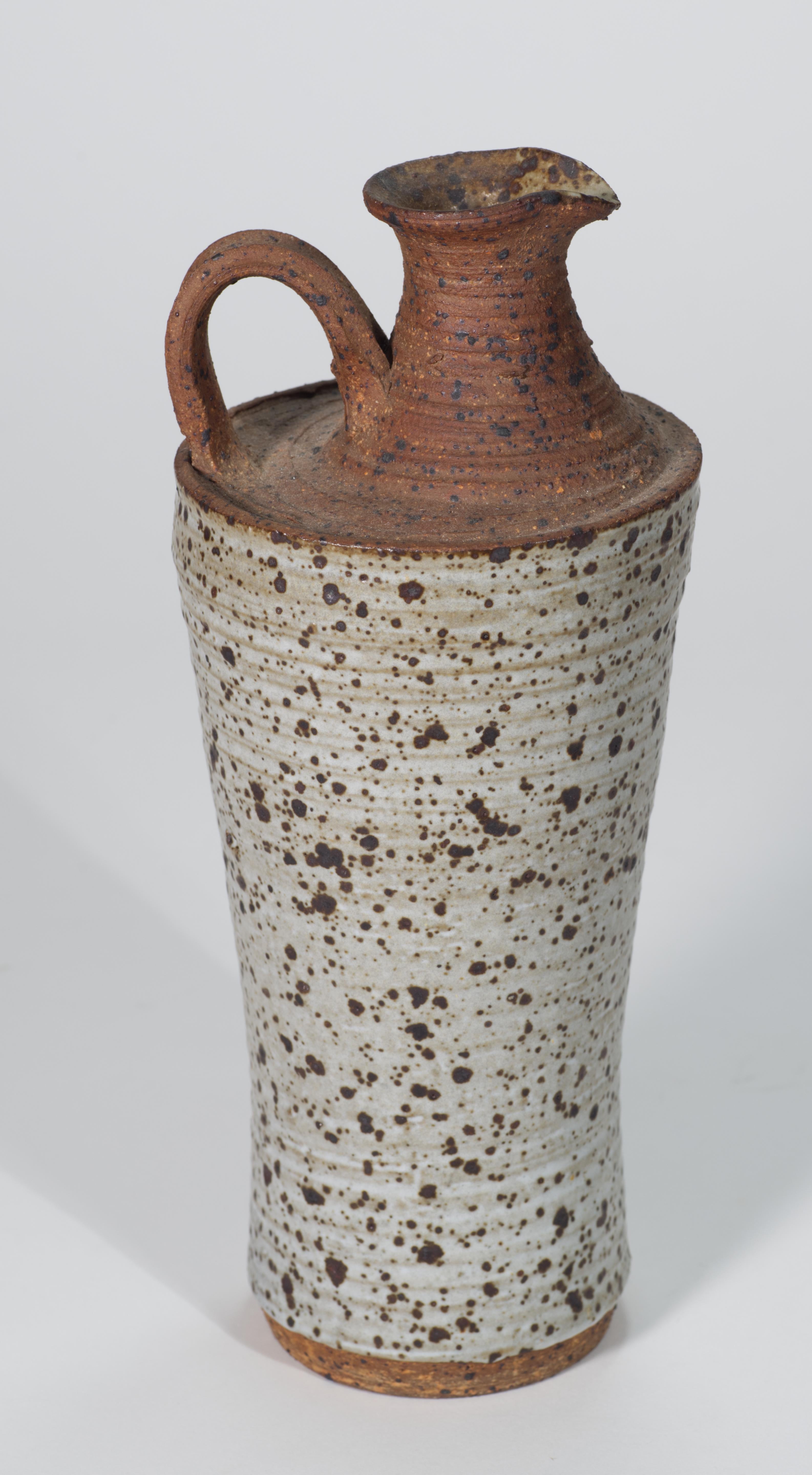 Americano Vaso a forma di spruzzatore con smalto salino, Studio americano Pottery, anni '70 in vendita