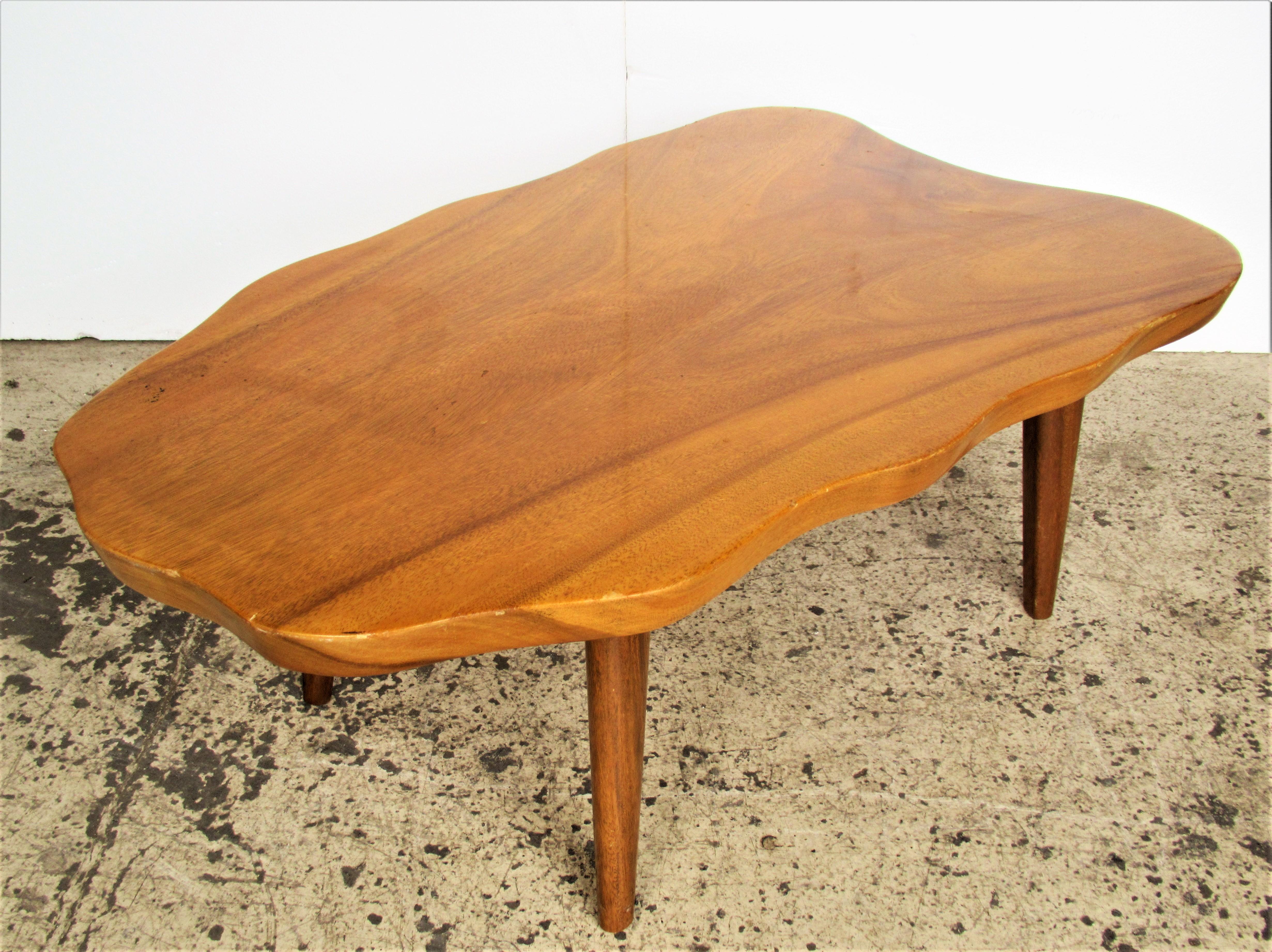  Organic Modern Hawaiian Monkey Pod Wood Table In Good Condition In Rochester, NY