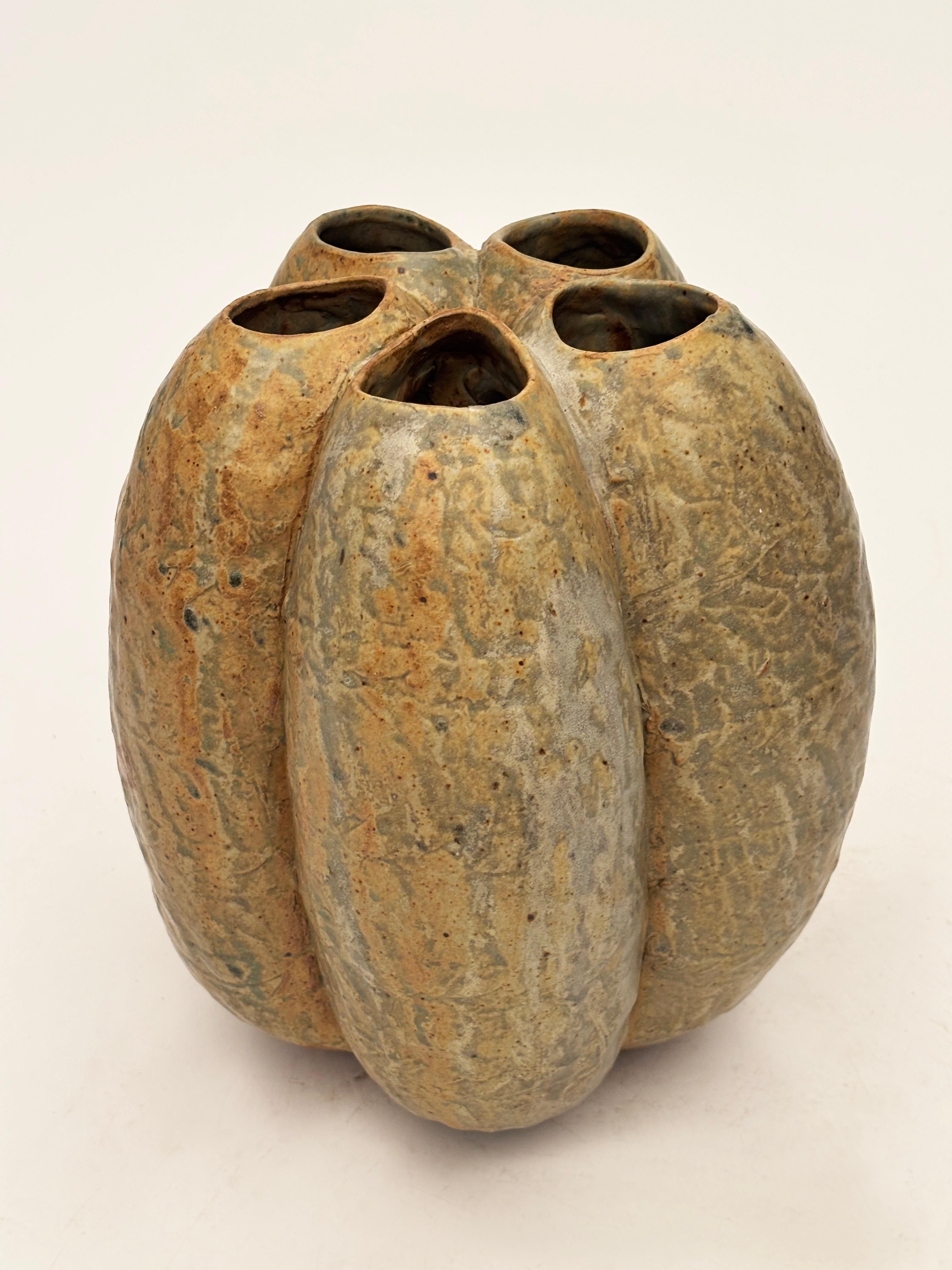 Vase en forme de cosse moderne et organique de Michael Imes en vente 7