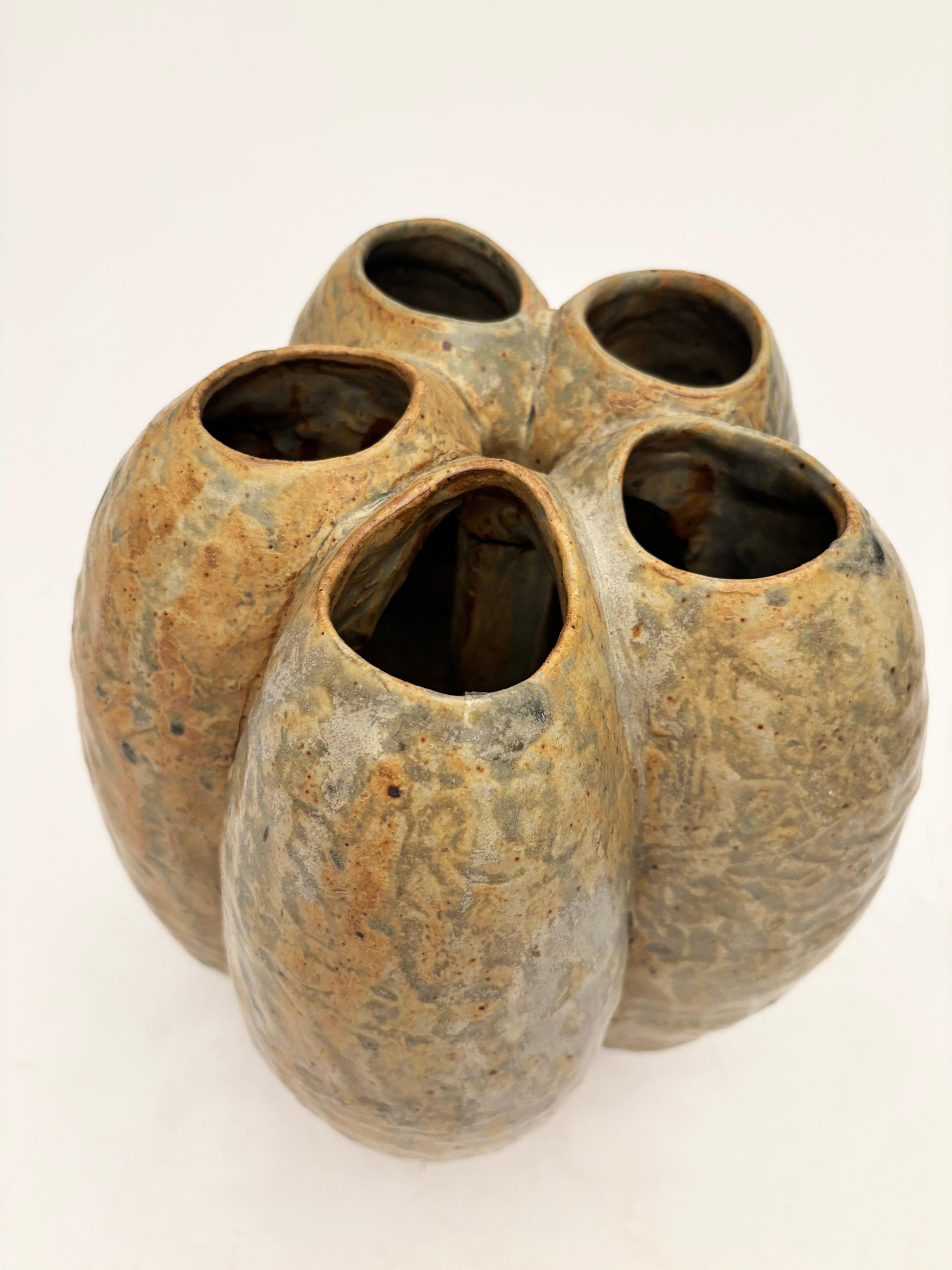 Vase en forme de cosse moderne et organique de Michael Imes Bon état - En vente à Louisville, KY
