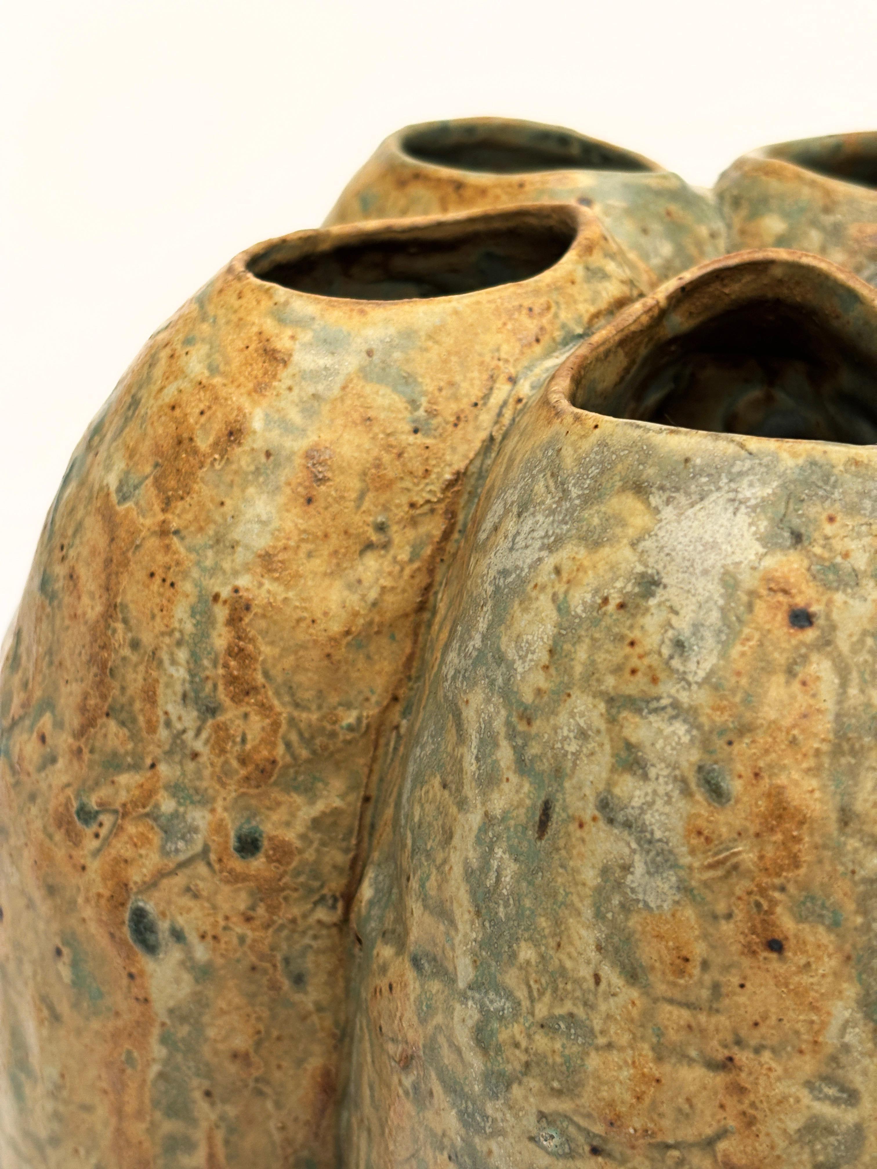 XXIe siècle et contemporain Vase en forme de cosse moderne et organique de Michael Imes en vente