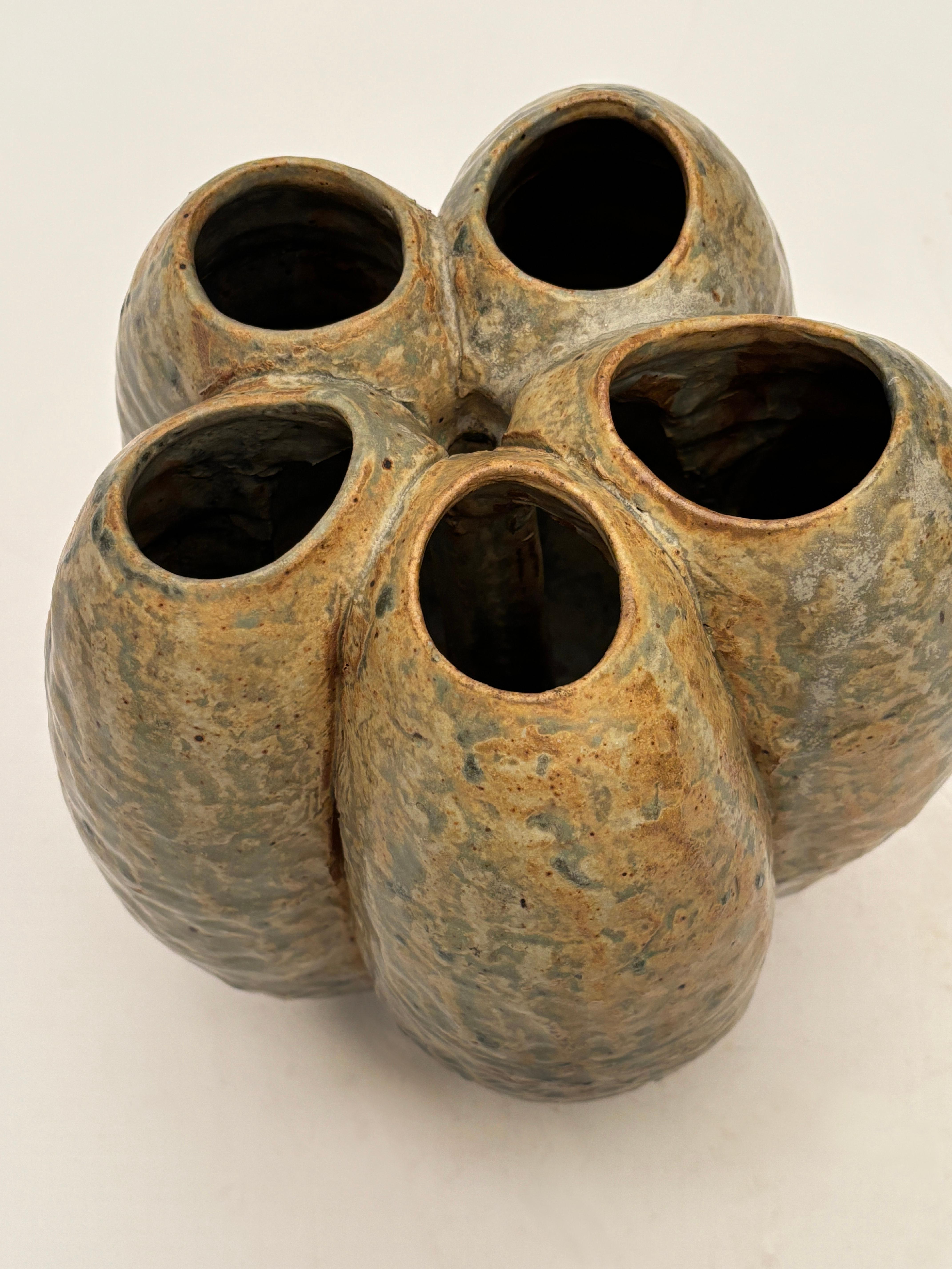 Vase en forme de cosse moderne et organique de Michael Imes en vente 1