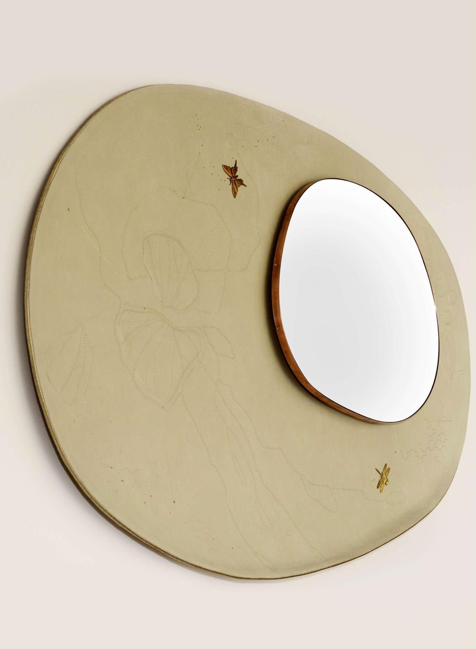 Hand-Carved Organic Modern Mastic Beige Leather Mirror, France For Sale