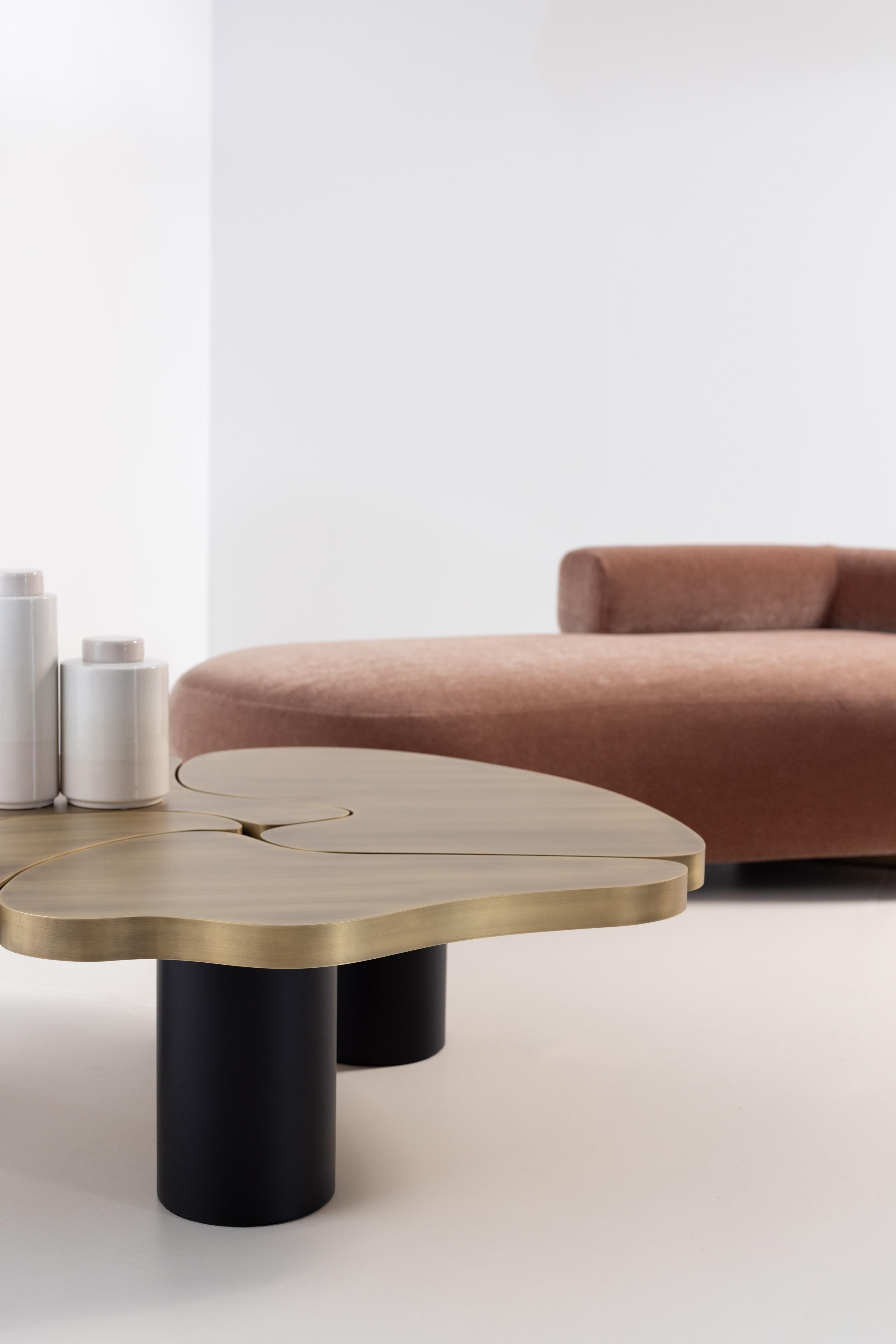 Table basse moderne et organique MyBrain, laiton, ébène, fabriquée à la main par Greenapple en vente 5