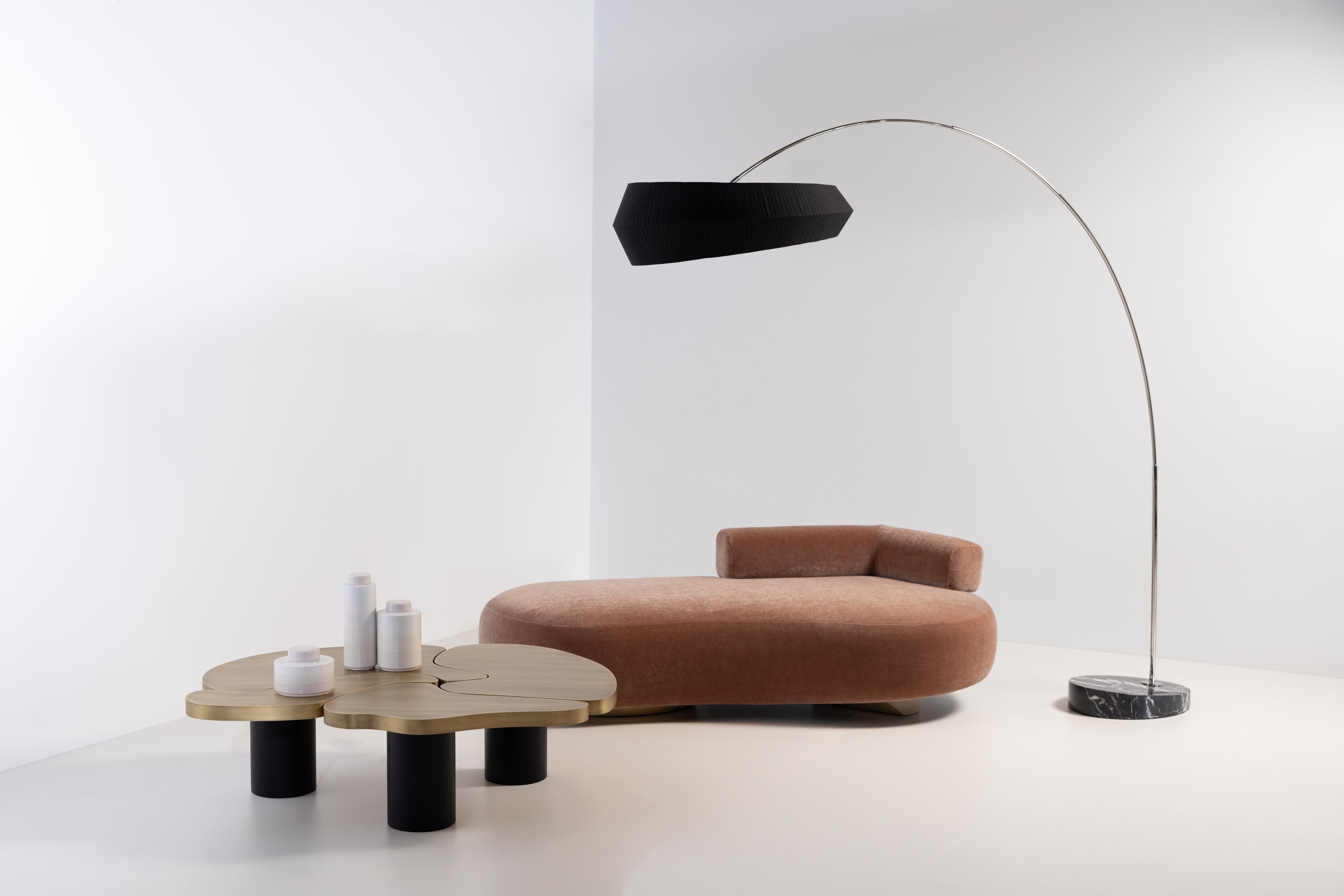 Table basse moderne et organique MyBrain, laiton, ébène, fabriquée à la main par Greenapple en vente 6