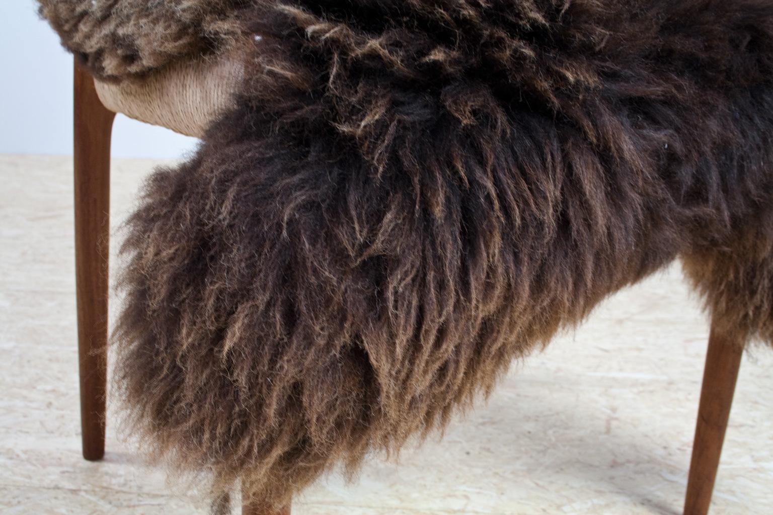 Organic Modern Natural Brown Sheepskin Rug or Hide, Dutch Cattle, 2018 In New Condition In Beek en Donk, NL