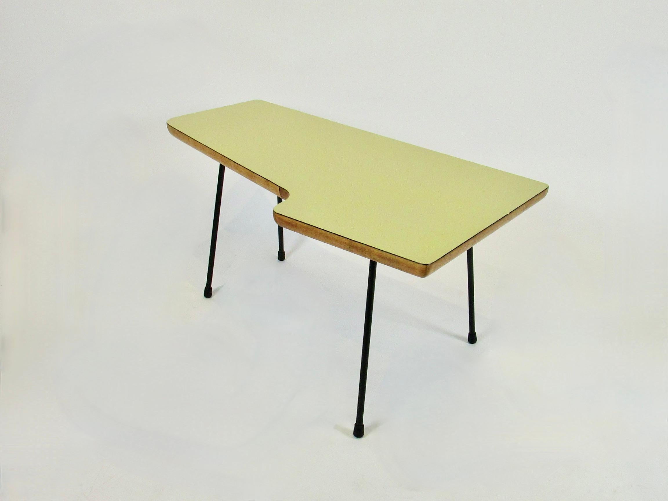 Mid-Century Modern Organic Modern Occasional Table Attributed to Ray Komai and Carter Winter Studio For Sale