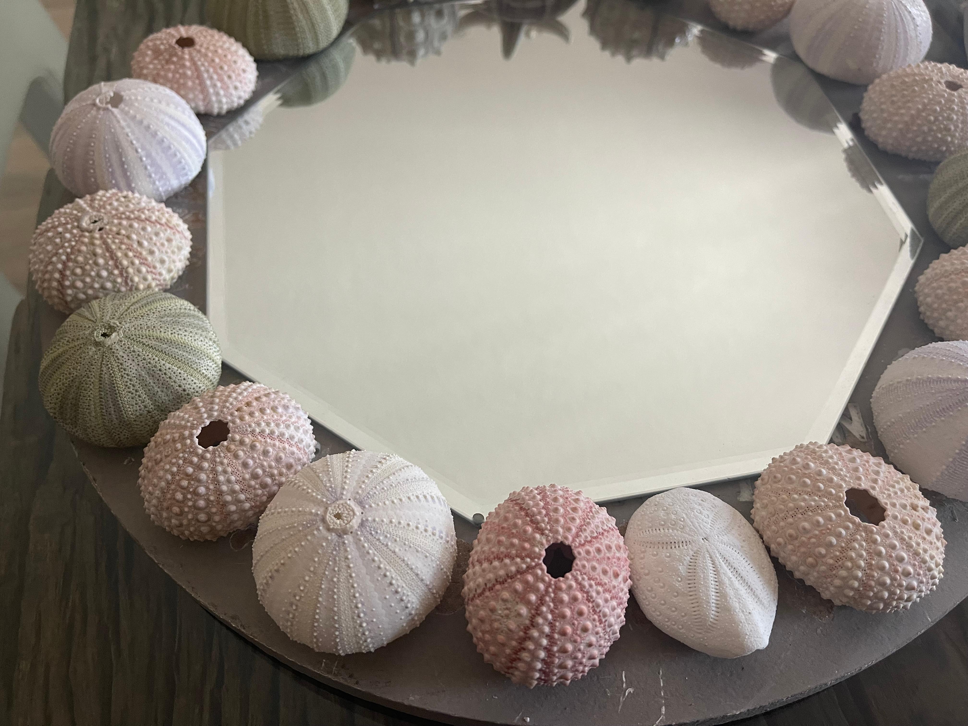 XXIe siècle et contemporain Paire de miroirs octogonaux en coquillage The Modernity en vente