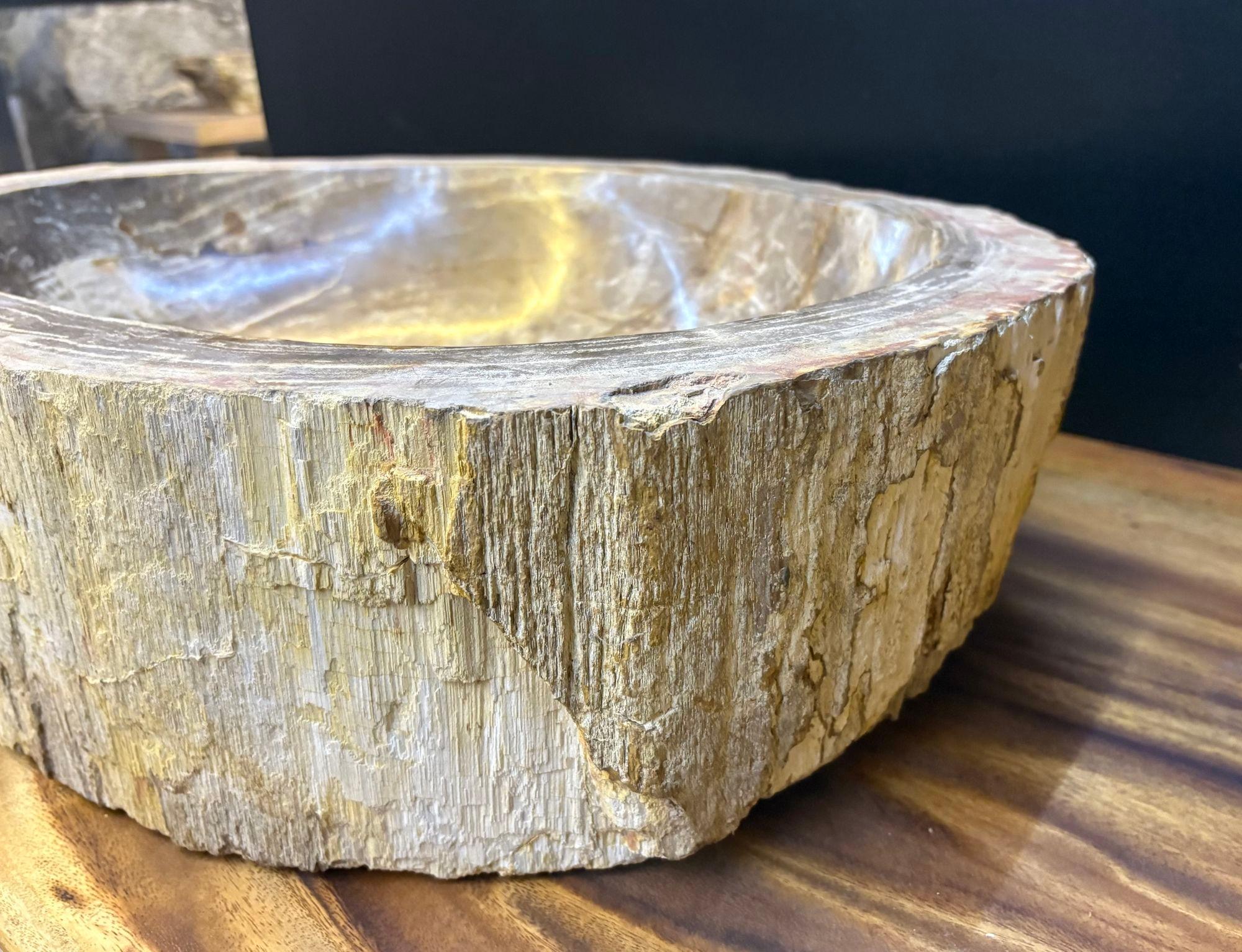 Poli Évier en bois pétrifié Organic Modern, Gris/ Brun/ Beige - poli, IDN 2024 en vente