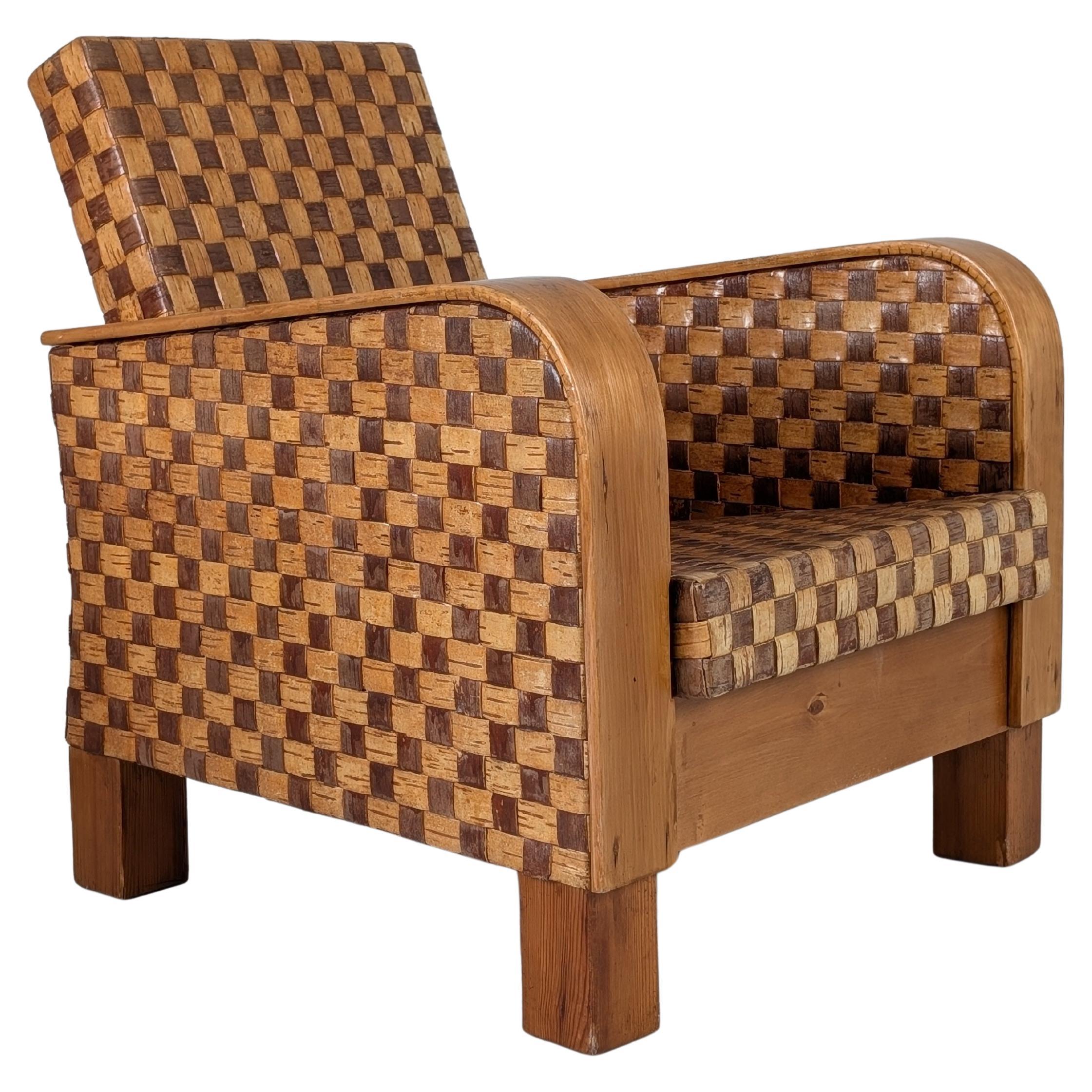 Sillón moderno orgánico "Rehtori" de abedul y corteza tradicional, Finlandia Década de 1940