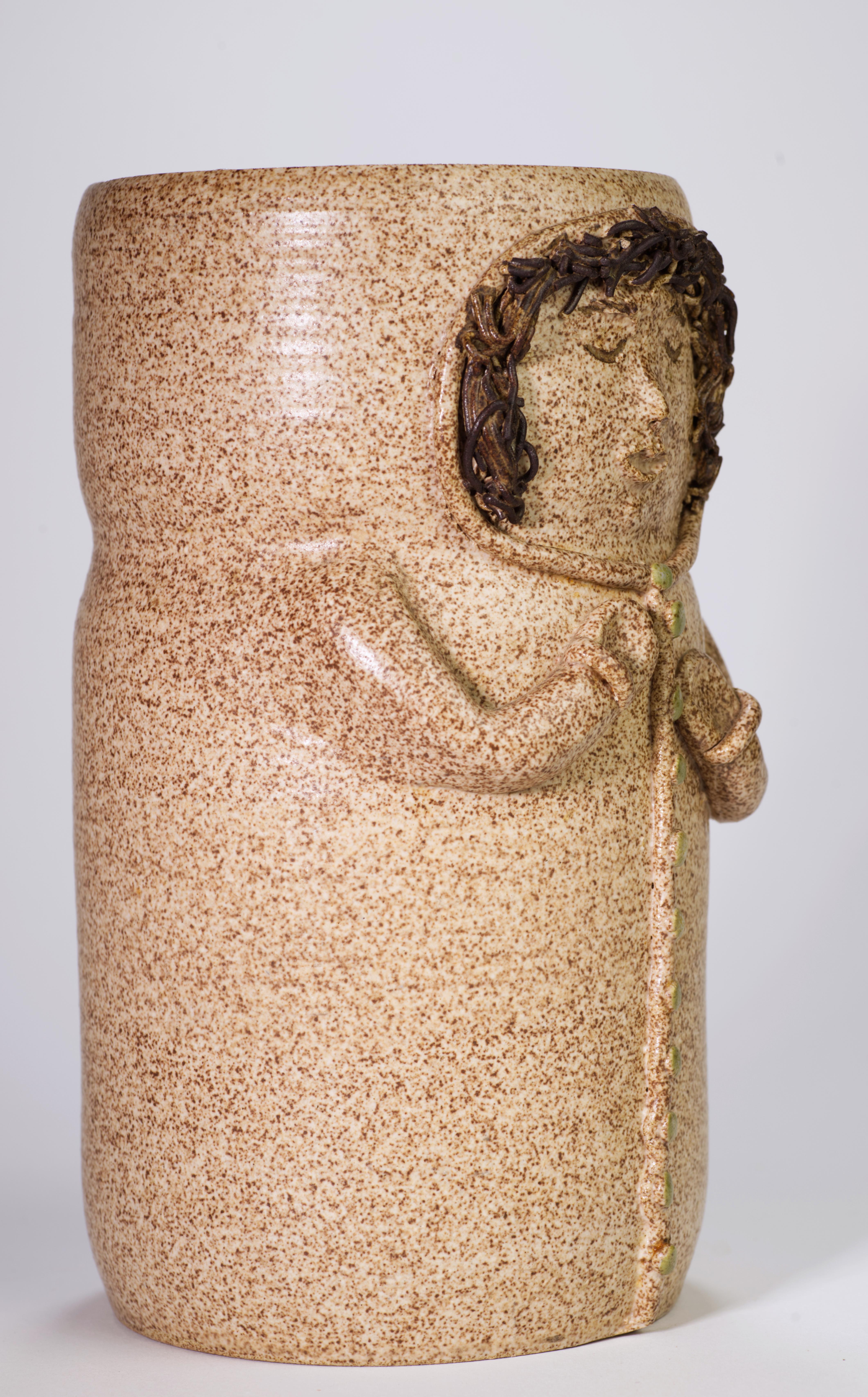 Jarrón moderno orgánico de esmalte salino con decoración abstracta de chica, Art Studio Pottery Moderno orgánico en venta