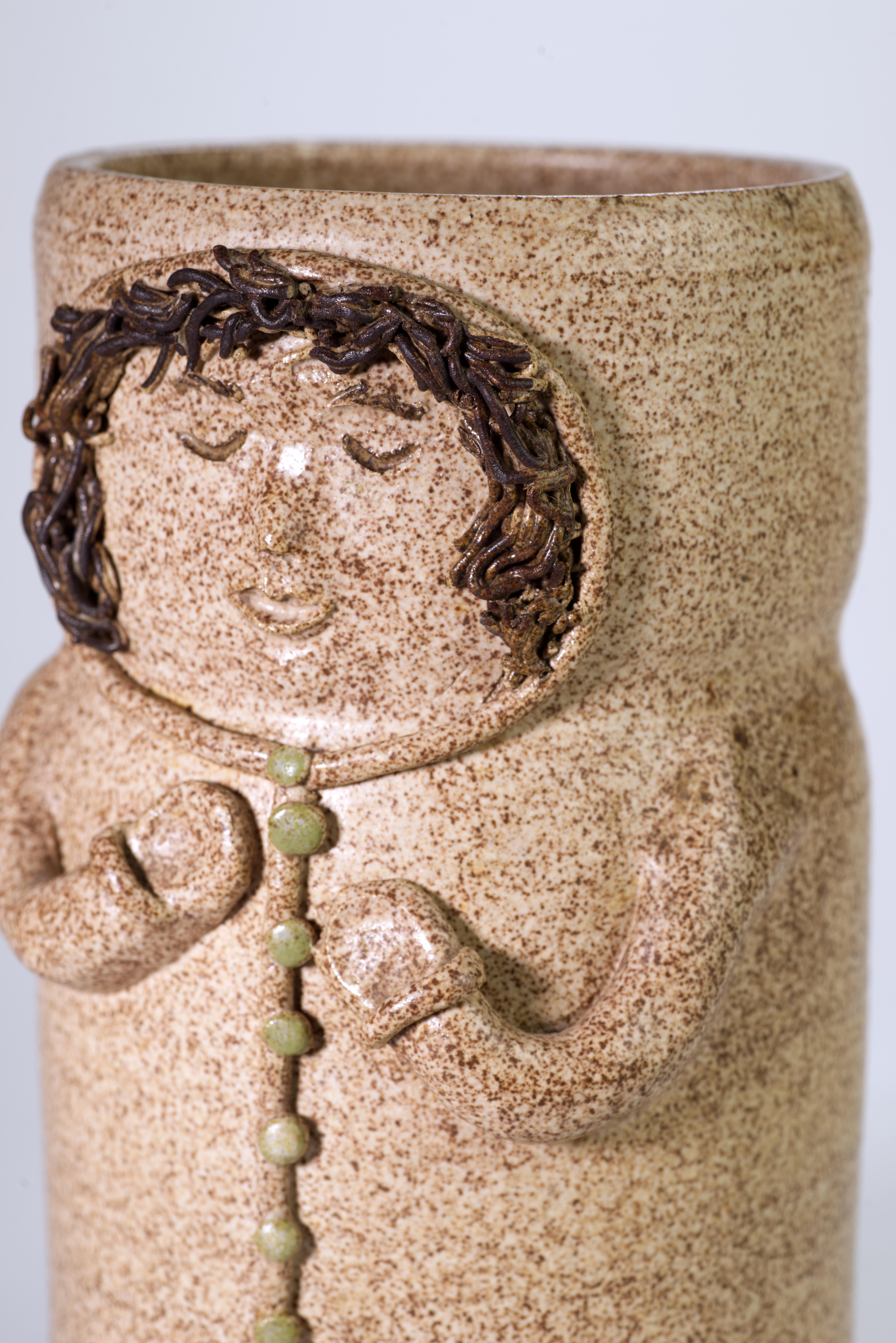 Jarrón moderno orgánico de esmalte salino con decoración abstracta de chica, Art Studio Pottery Hecho a mano en venta
