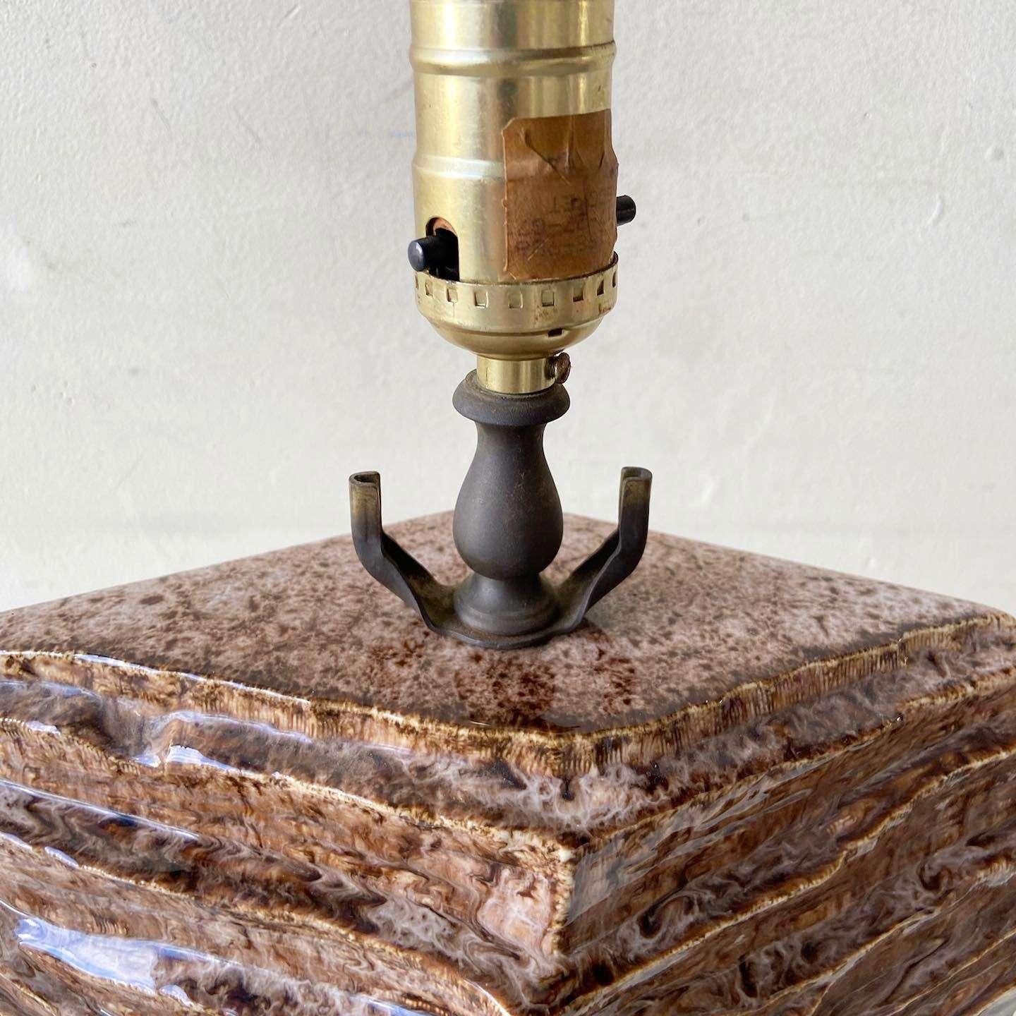 Organic Modern Sculpted Brown Ceramic Table Lamp In Good Condition For Sale In Delray Beach, FL