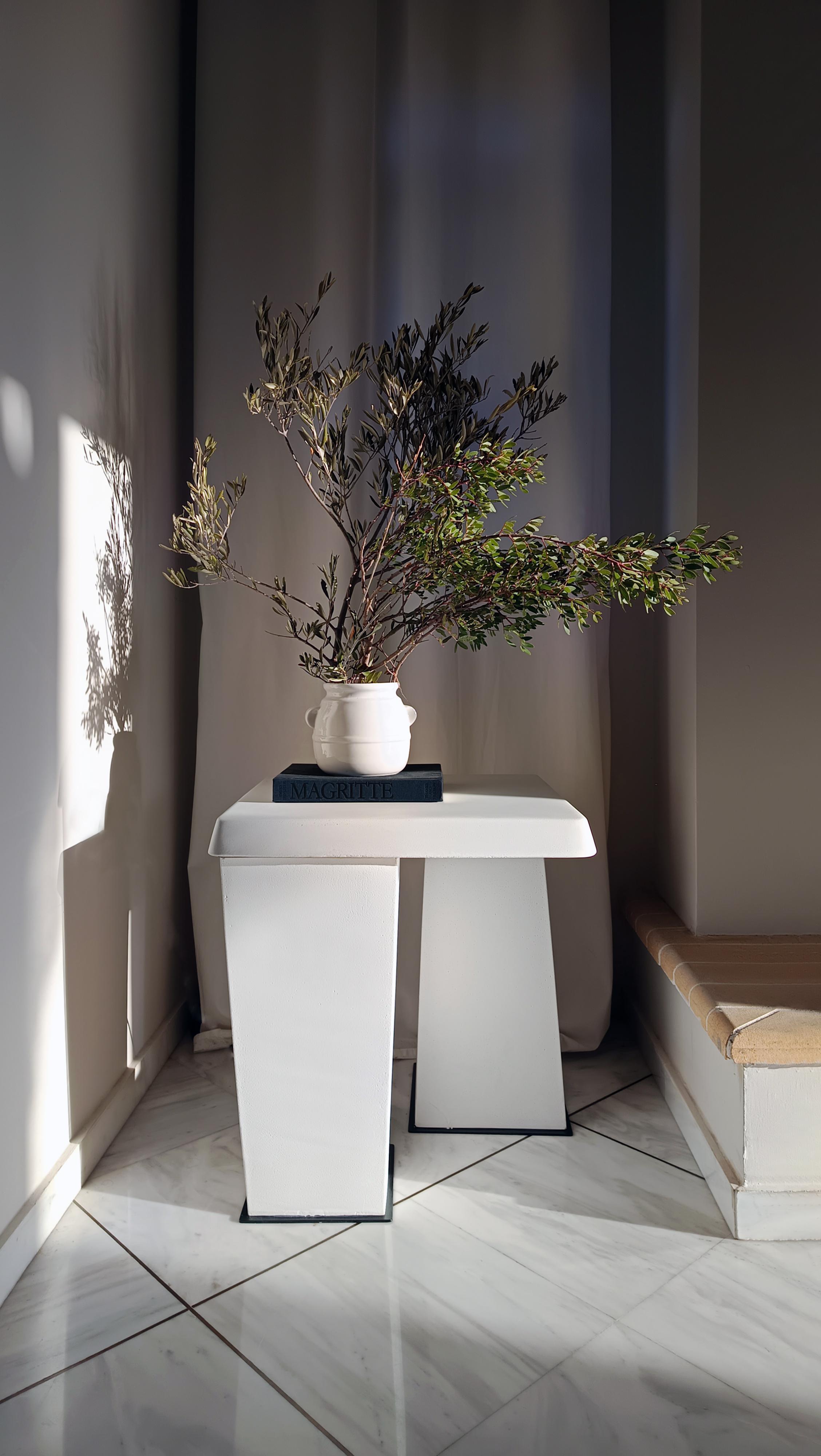 White Side Table Franc Modern Classic Cast Stone Handcrafted by Alentes Atelier In New Condition For Sale In PALEA FOKEA, ATTIKI