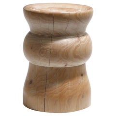 Tabouret/table d'appoint sculptural organique et moderne tourné en bois massif