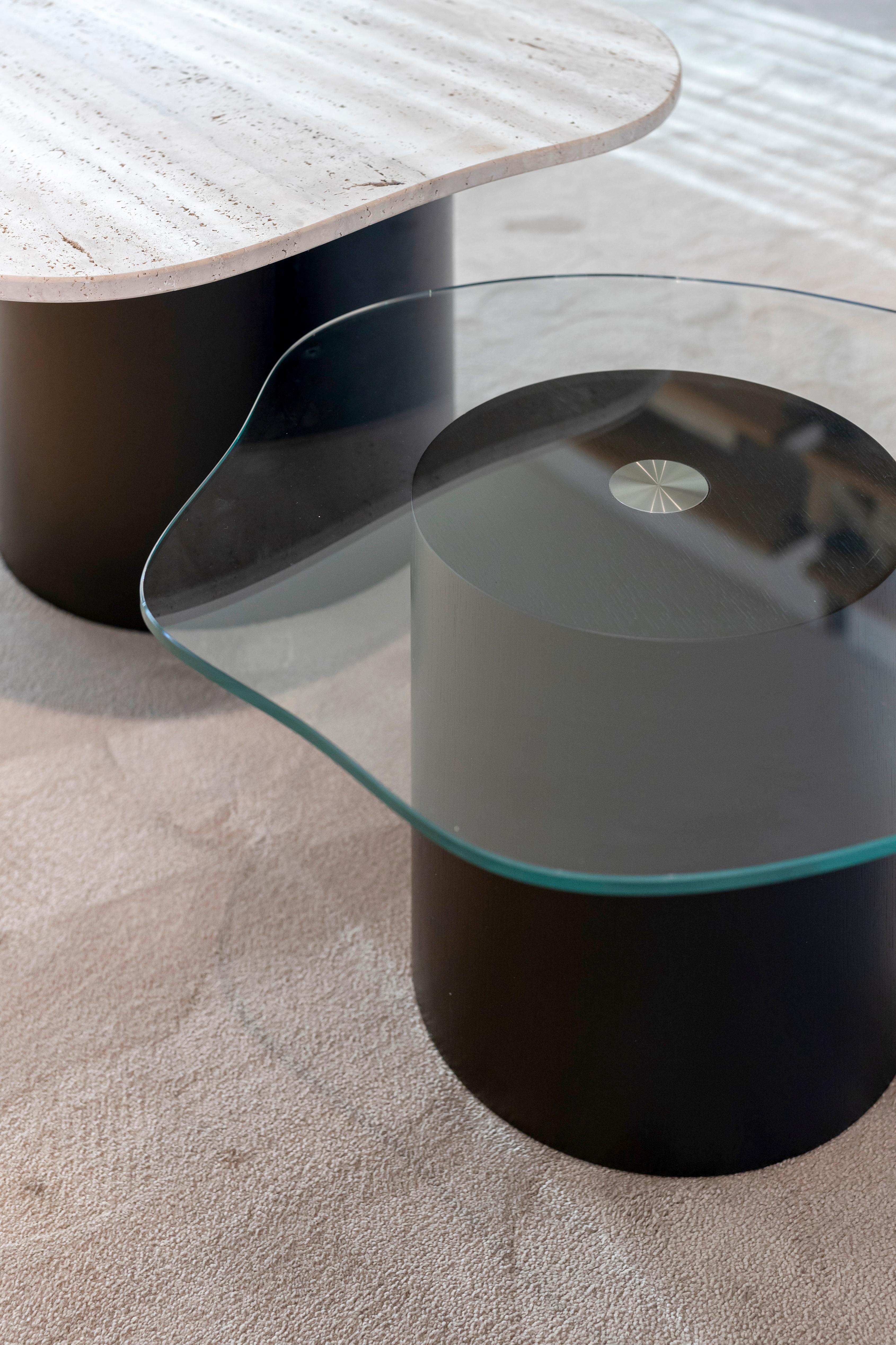 Organic modern set of Natur Side Tables made with Marble, Oak and Glass For Sale 6