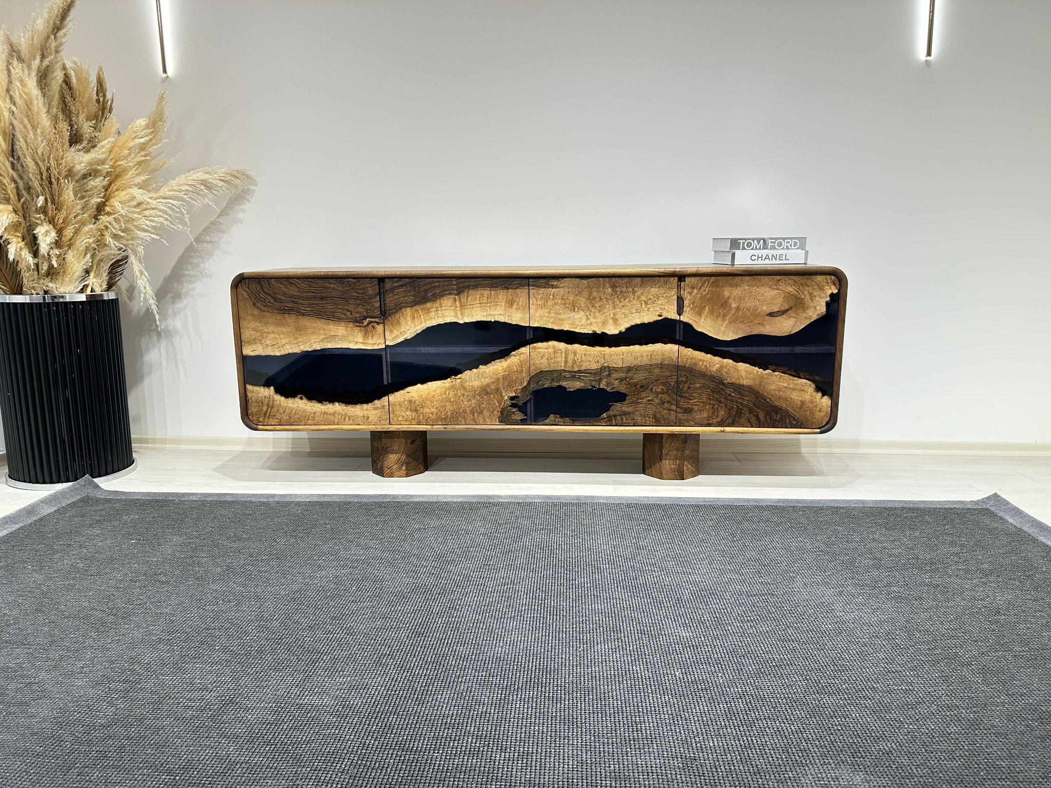 Handgefertigtes Sideboard aus Schwarznussholz - Sideboard aus Epoxidharz - Individuelles Epoxidharzkabinett (Organische Moderne) im Angebot