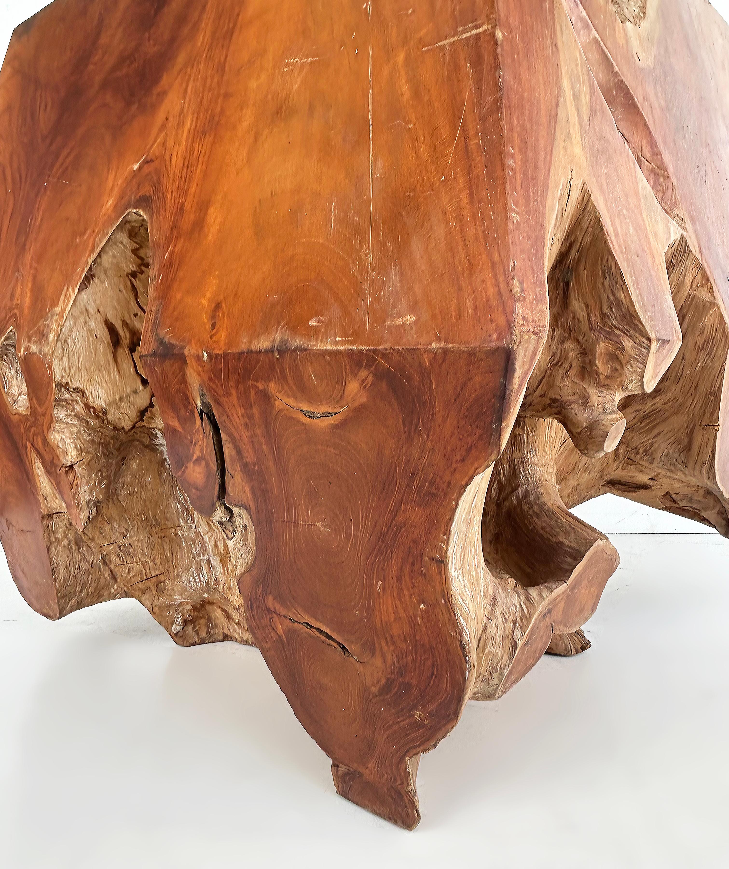Organique Table à boissons d'appoint en teck Organic Modernity Studio, usée par les intempéries en vente