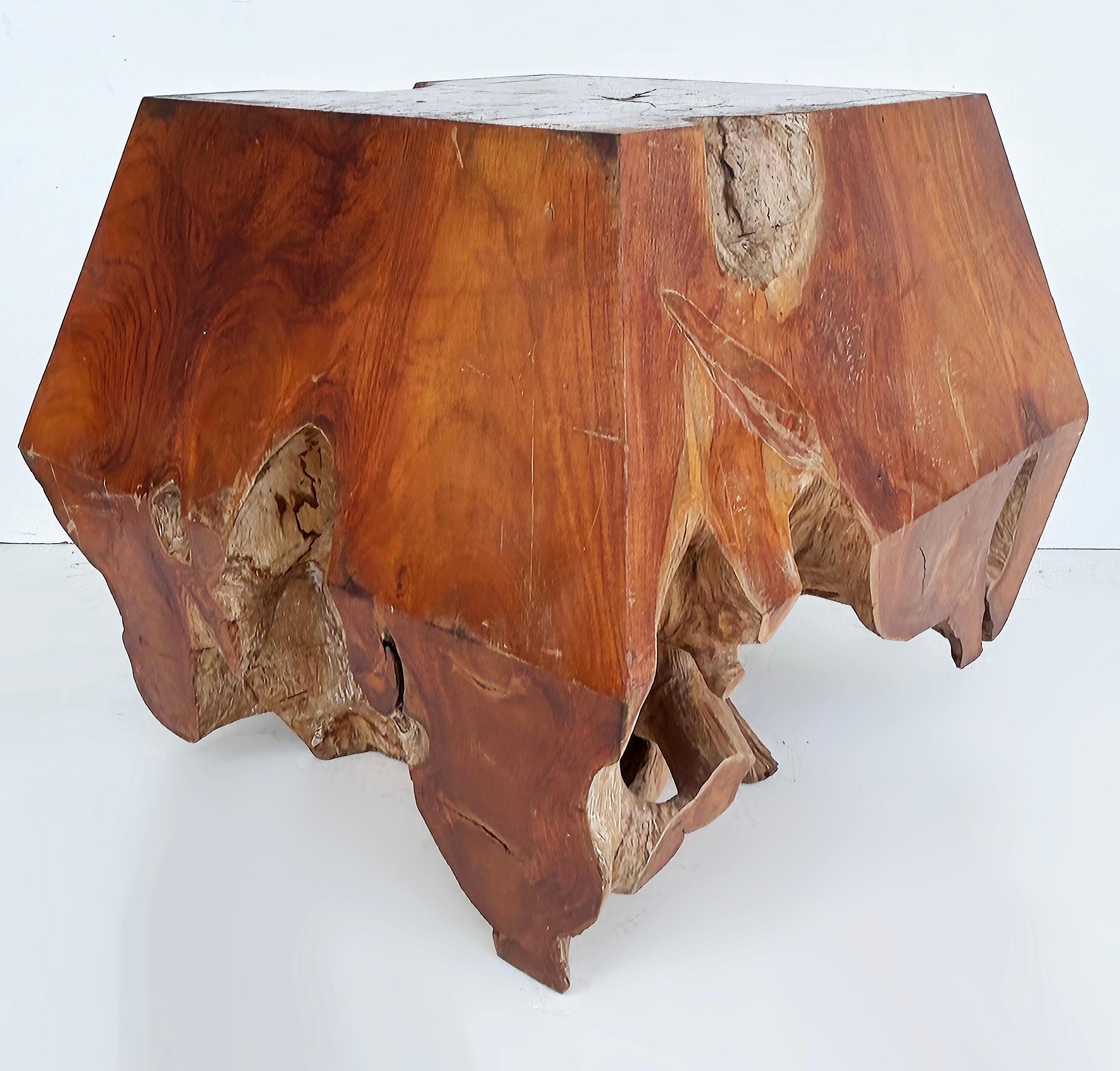 Table à boissons d'appoint en teck Organic Modernity Studio, usée par les intempéries Bon état - En vente à Miami, FL