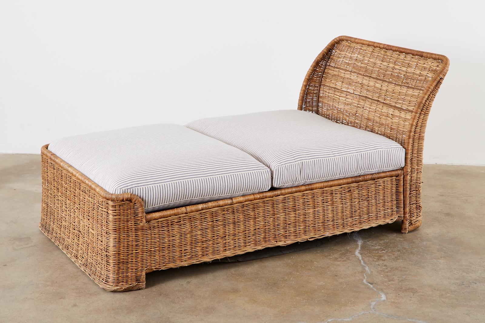 20th Century Organic Modern Style Wicker Daybed or Chaise Lounge