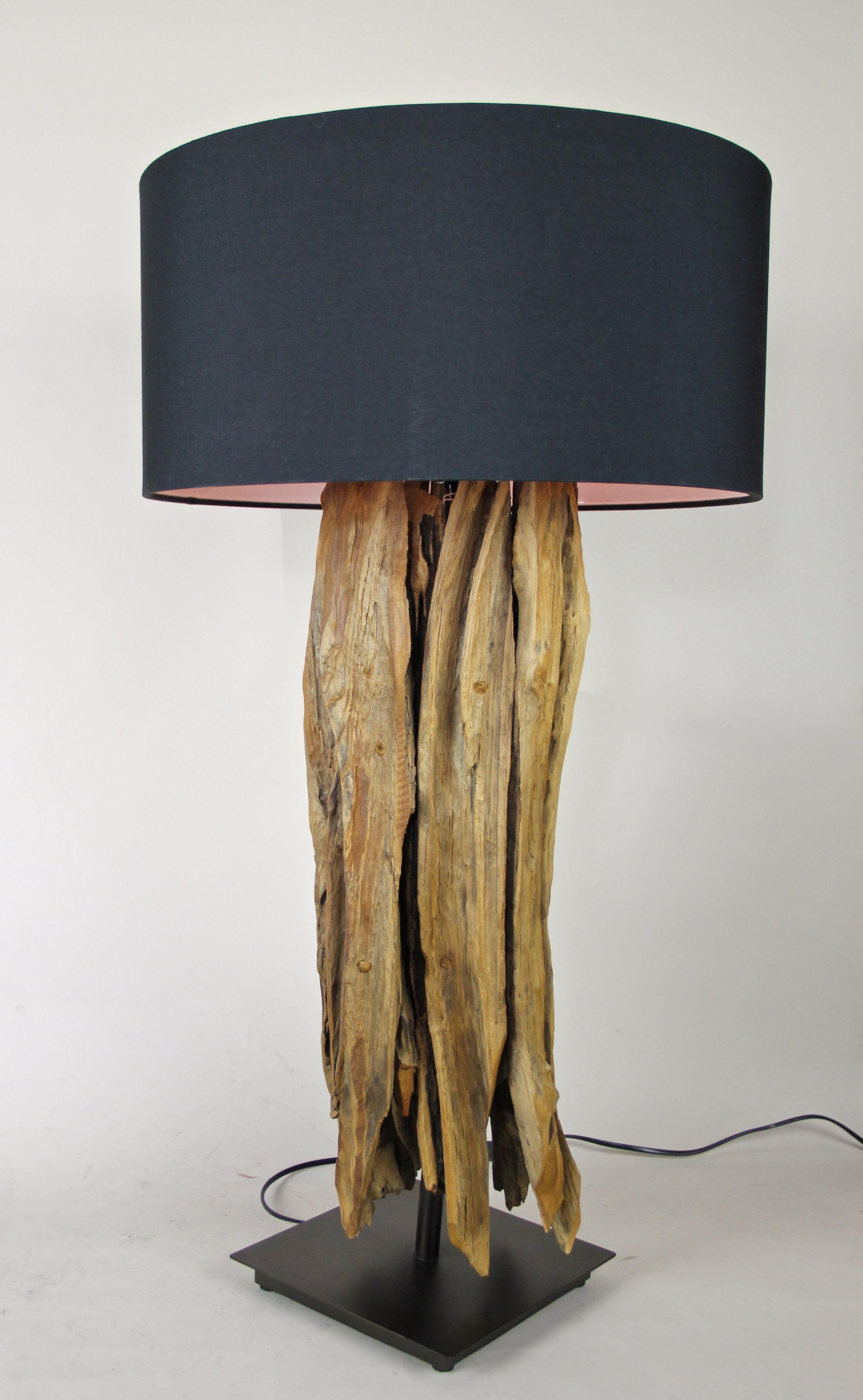 Organic Modern Table Lamp with Old Driftwood and Greyblue Lampshade 3