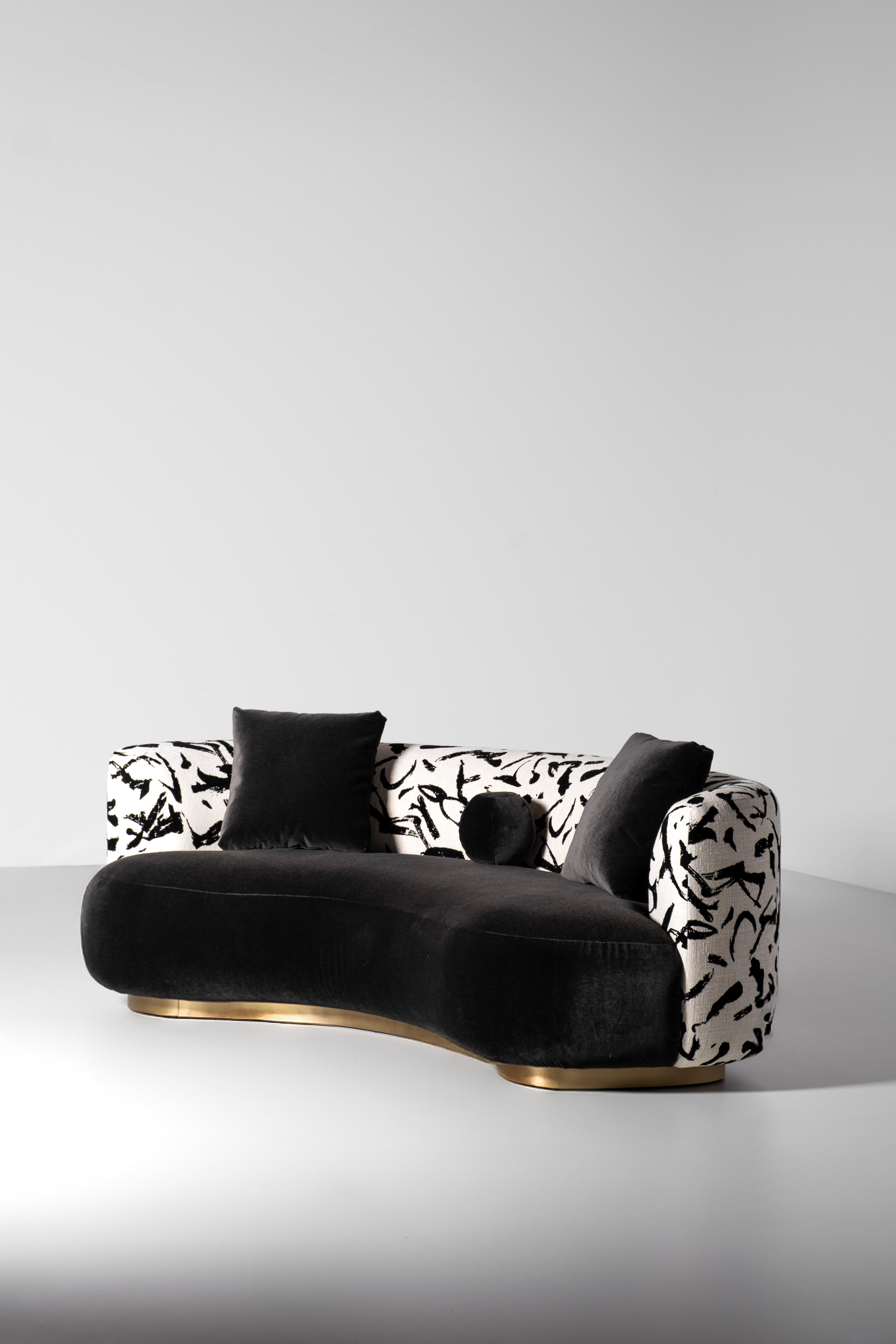 Organic Modern Twins Curved Sofa, DEDAR Velvet, Brass, Handmade by Greenapple In New Condition For Sale In Lisboa, PT