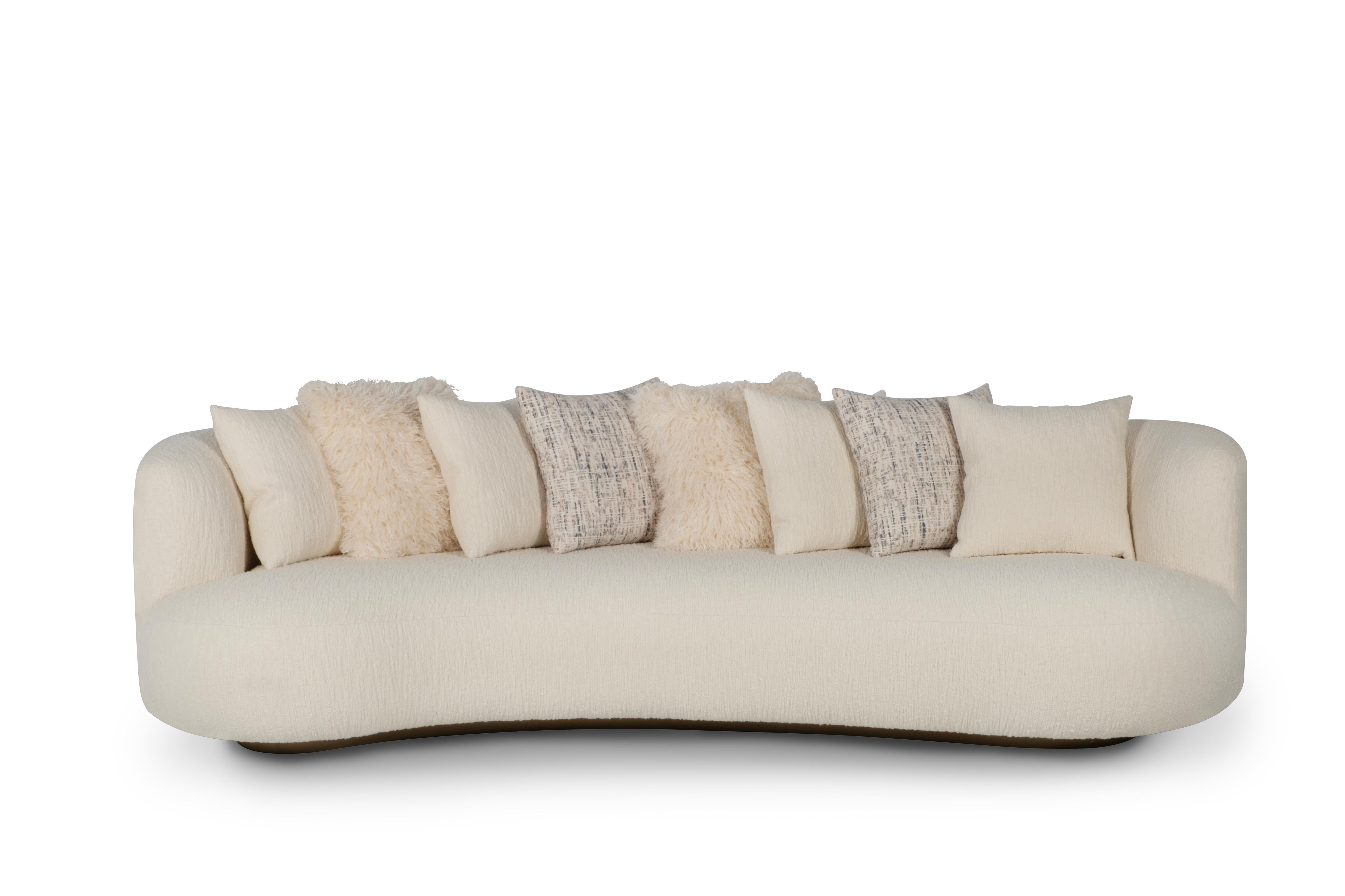 Twins Sofa, Collection'S Contemporary, handgefertigt in Portugal - Europa von Greenapple.

Die von Rute Martins für die Collection'S Contemporary entworfene geschwungene Couch und das Tagesbett Twins haben die gleichen Gene, aber jedes besitzt ein