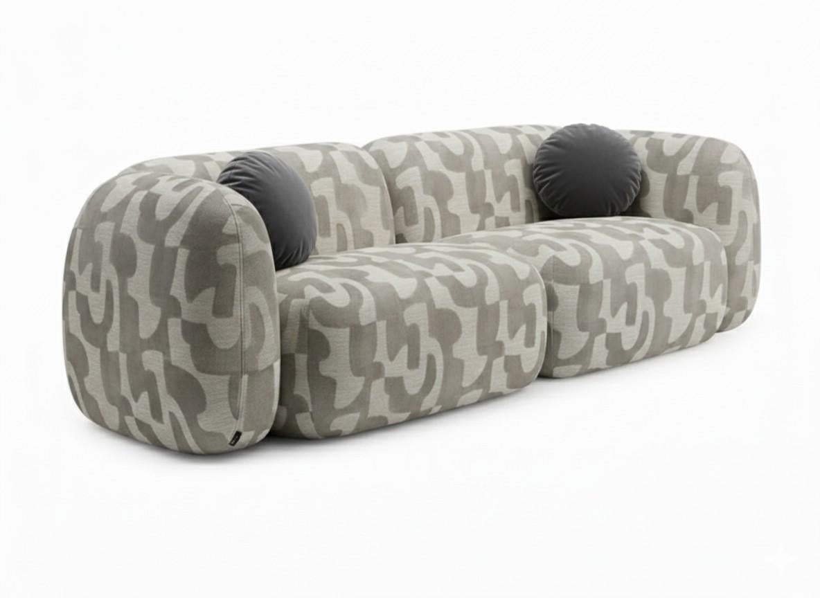 Canapé deux places moderne bio en jacquard velouté bleu marine avec motifs audacieux Neuf - En vente à NEW YORK, NY