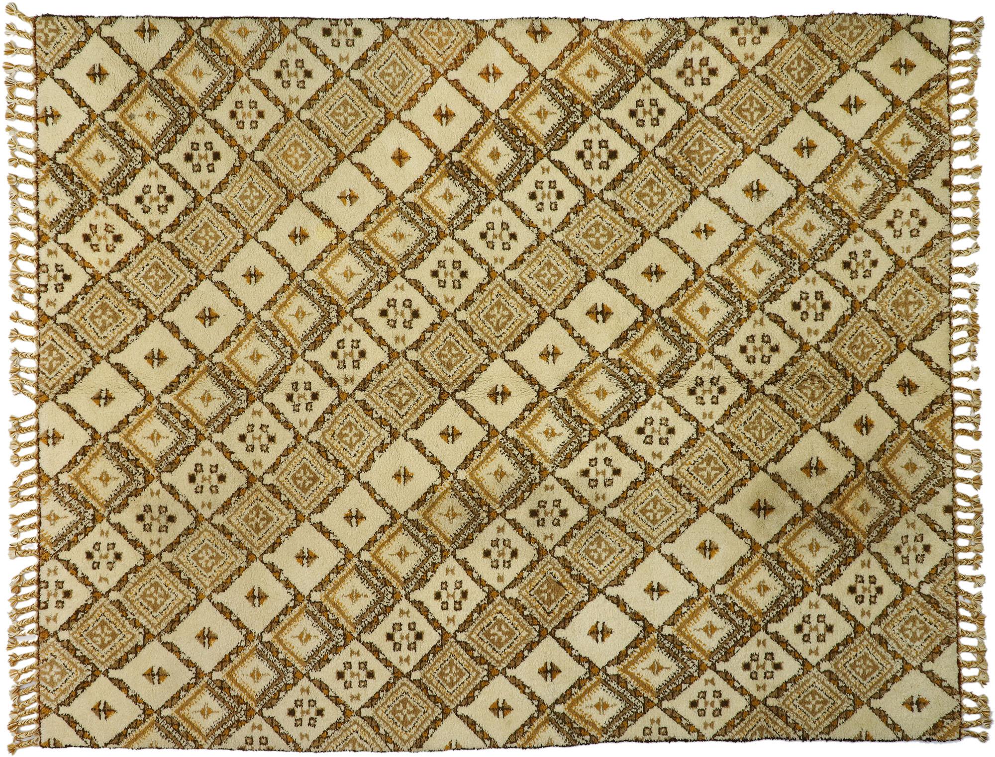 Organic Modern Vintage Rabat Earth-Tone Moroccan Carpet In Good Condition For Sale In Dallas, TX