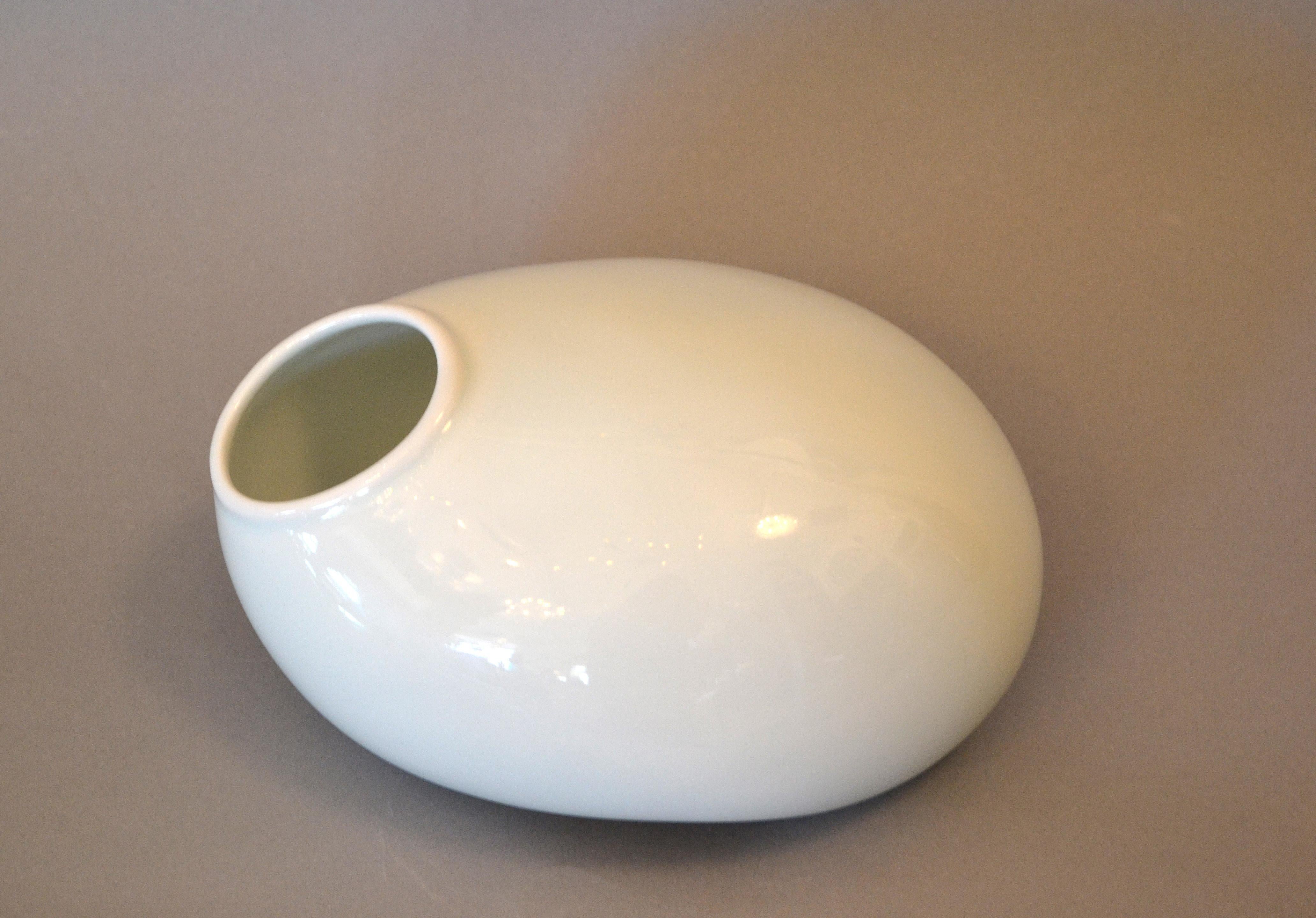 Chinese Organic Asian Modern White Ceramic Water Bag Vase Made by Spin Ceramics Shanghai