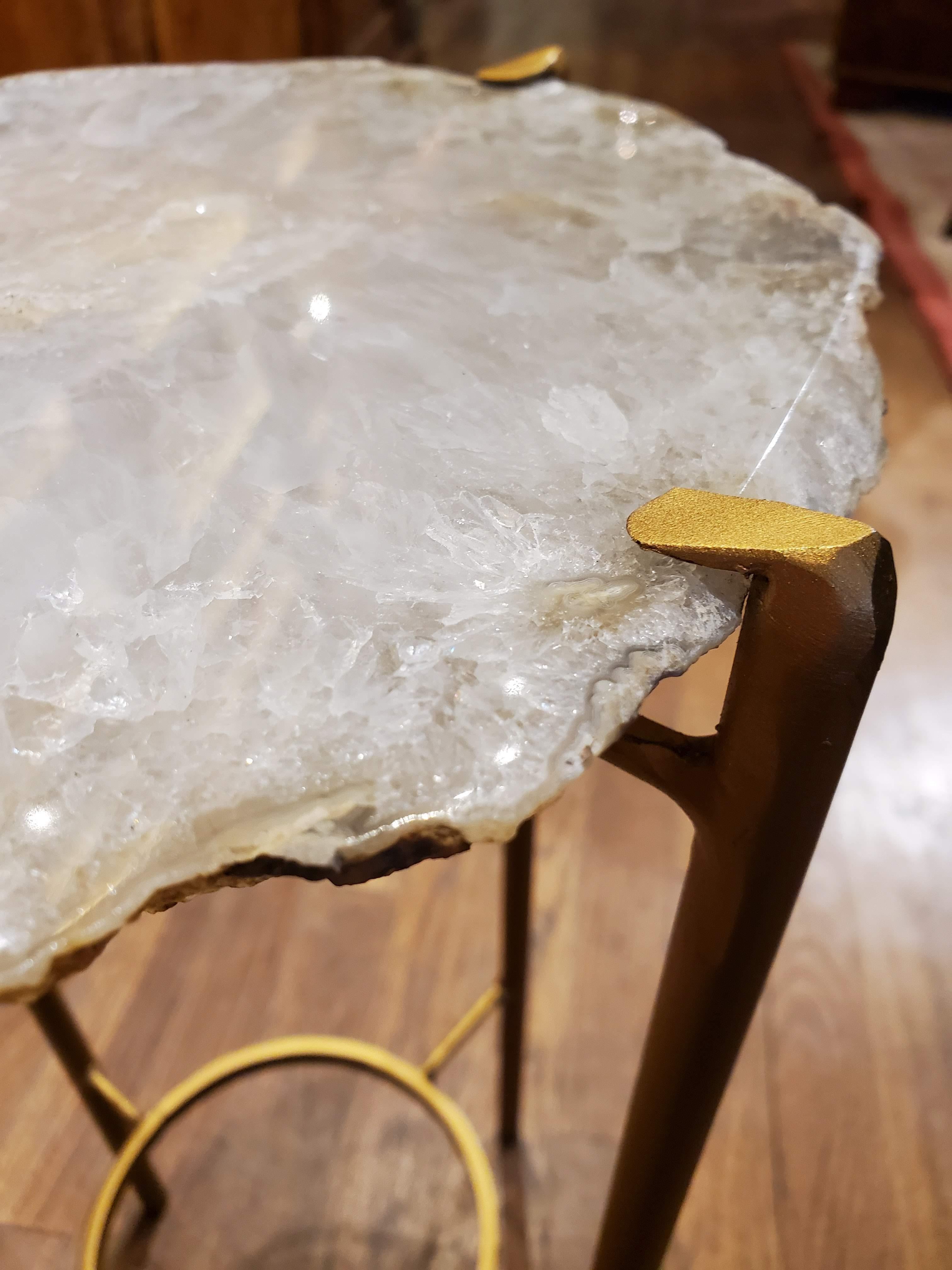 Organic Modern White Quartzite Geode Drink Table with Gold Gilt Base In New Condition In Middleburg, VA