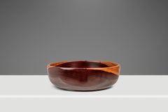 Bol de service moderne organique en acajou tourné à la main, c.C. années 1970