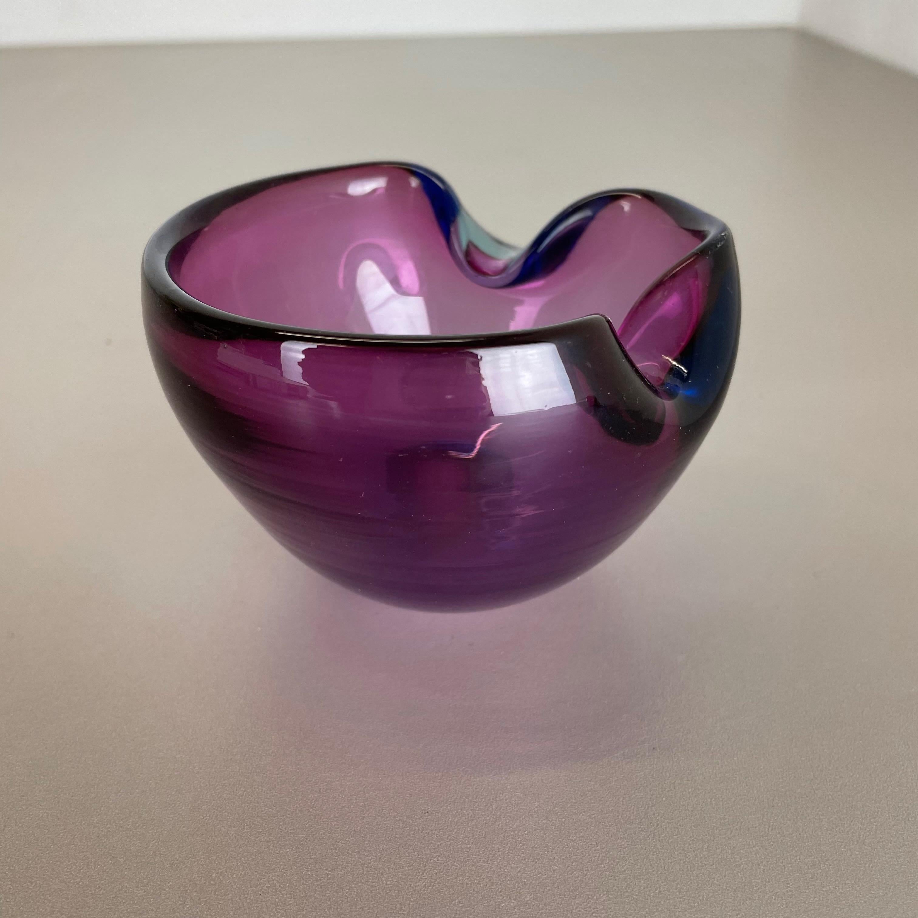 Cendrier en verre organique de Murano « violet » avec éléments en forme de coquille de bol, Murano, Italie, 1970 en vente 6