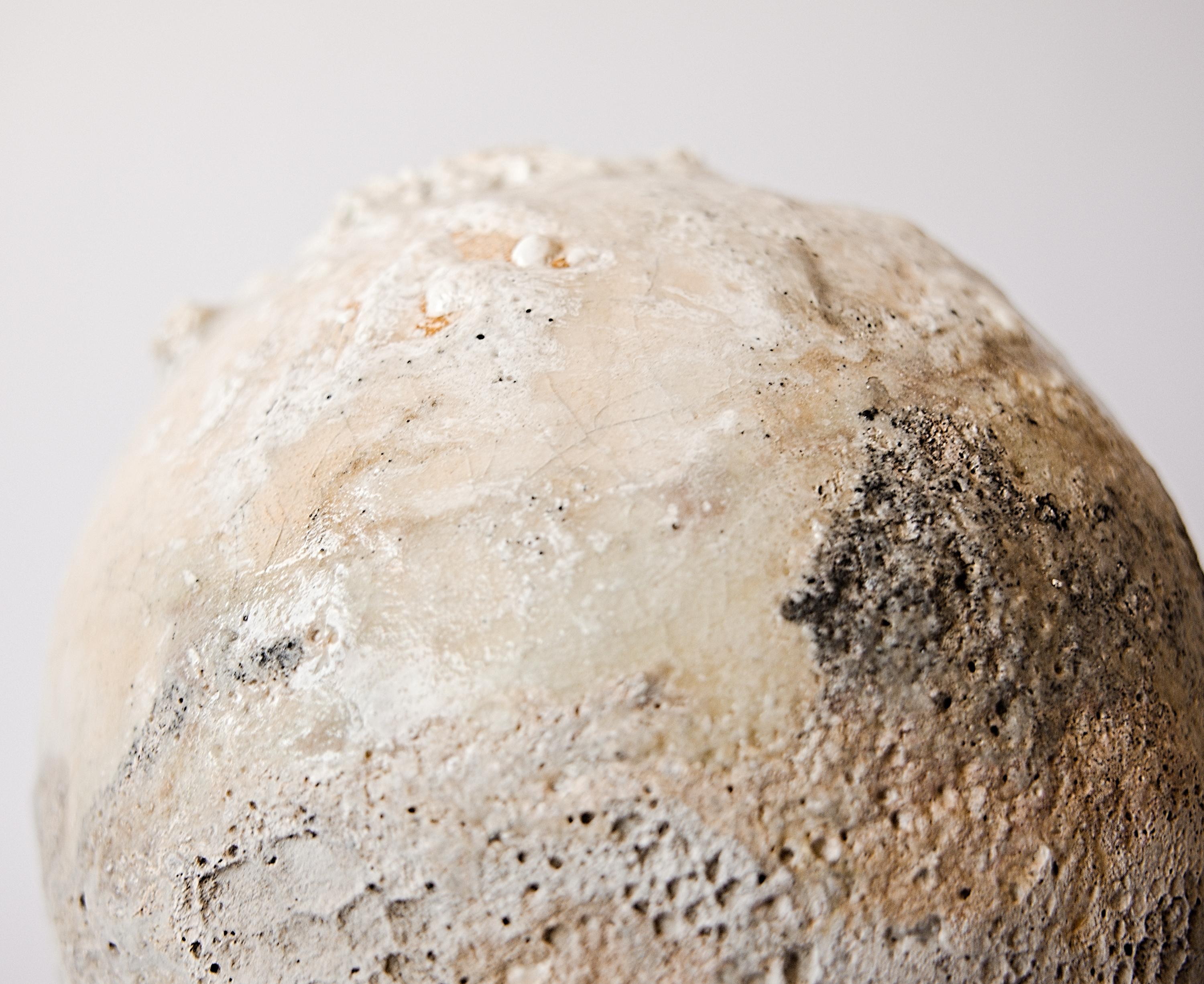 Organic Natural Moon Vessel III In New Condition For Sale In Van Nuys, CA