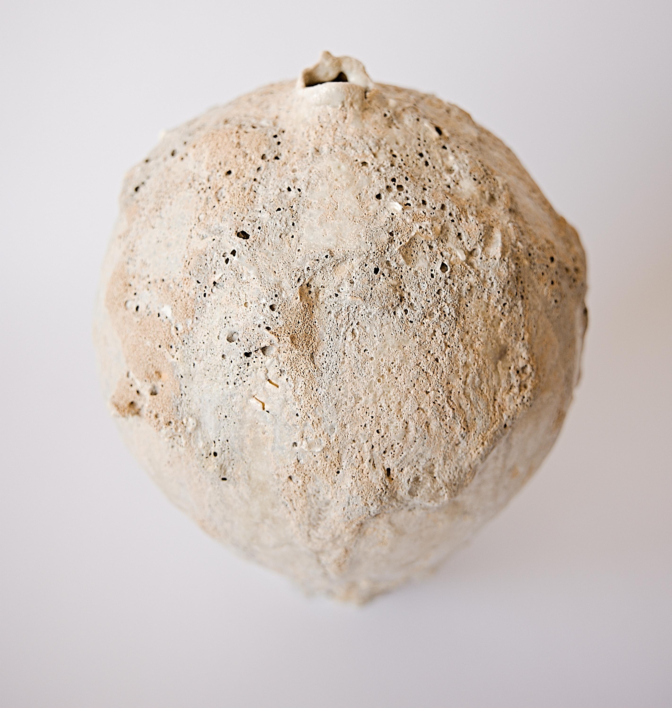 Organic Natural Moon Vessel IV In New Condition For Sale In Van Nuys, CA