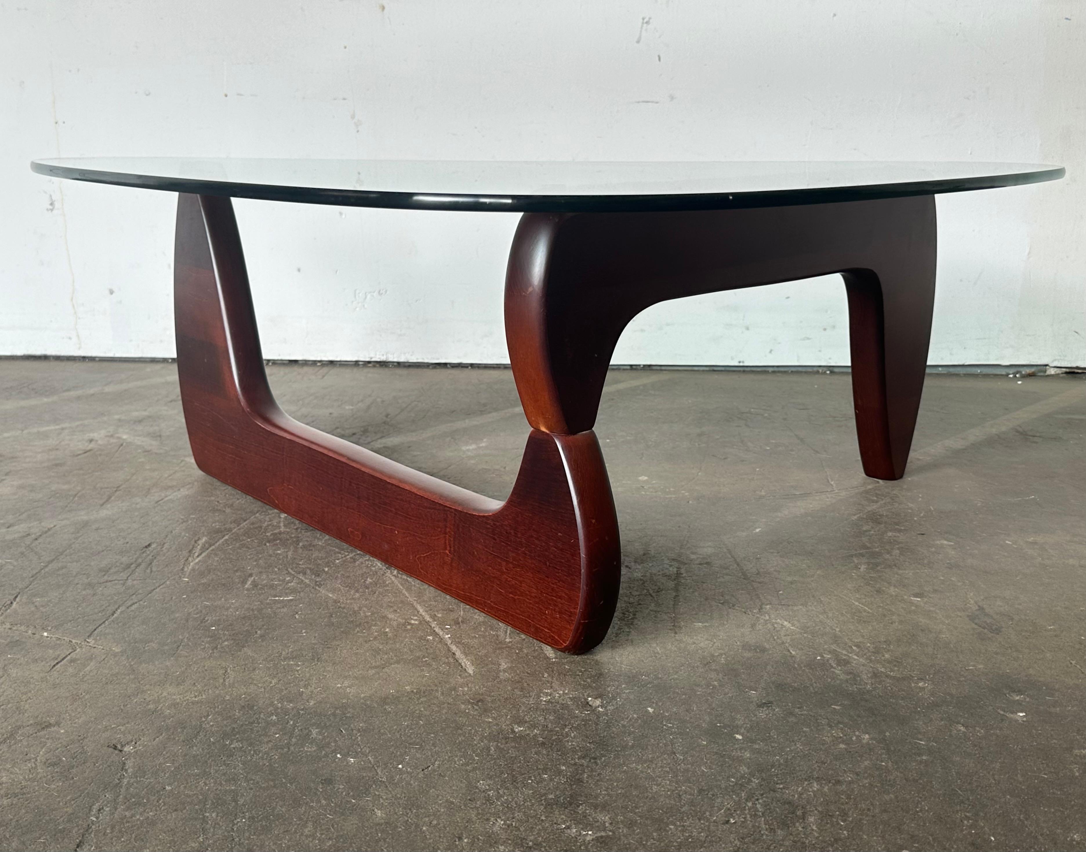 Tavolino organico in stile Noguchi in ciliegio In condizioni buone in vendita a Brooklyn, NY