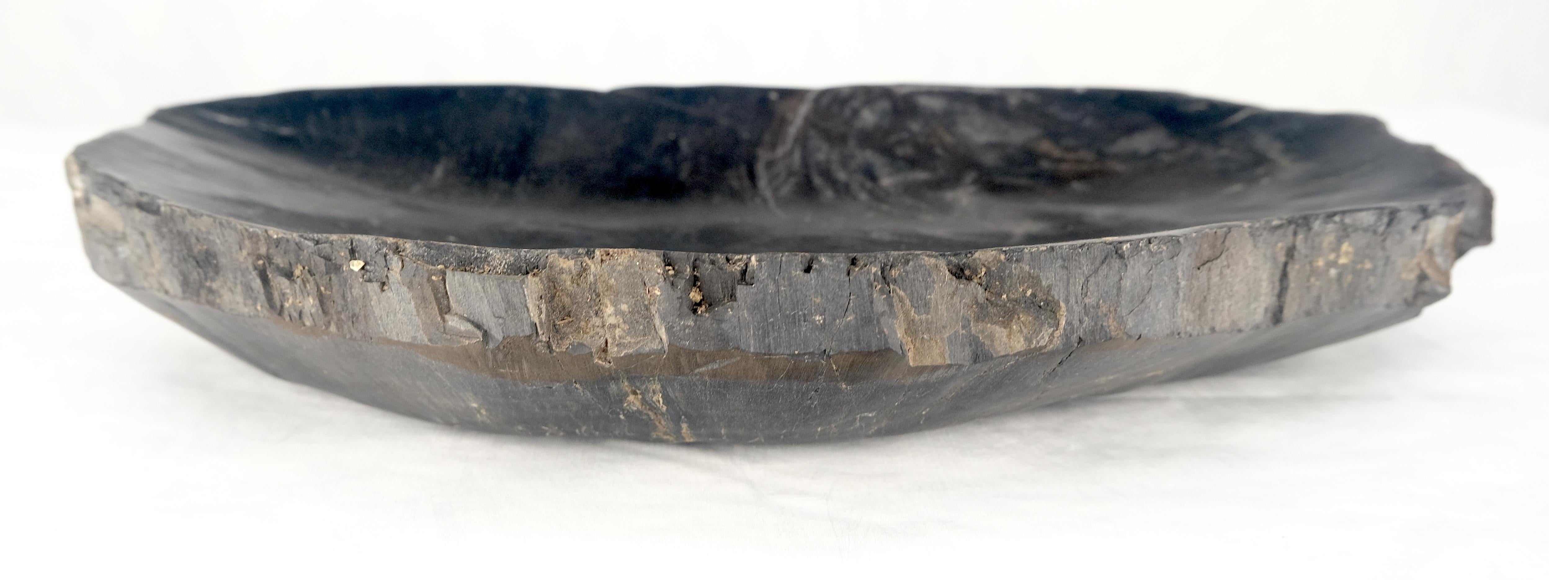  Vassoio organico di forma ovale in legno pietrificato nero e marrone, ciotola, piatto e posacenere