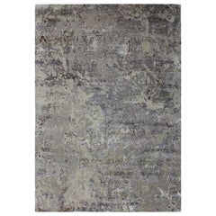 Tapis de laine et de soie à texture organique abstraite, gris argenté et beige, noué à la main