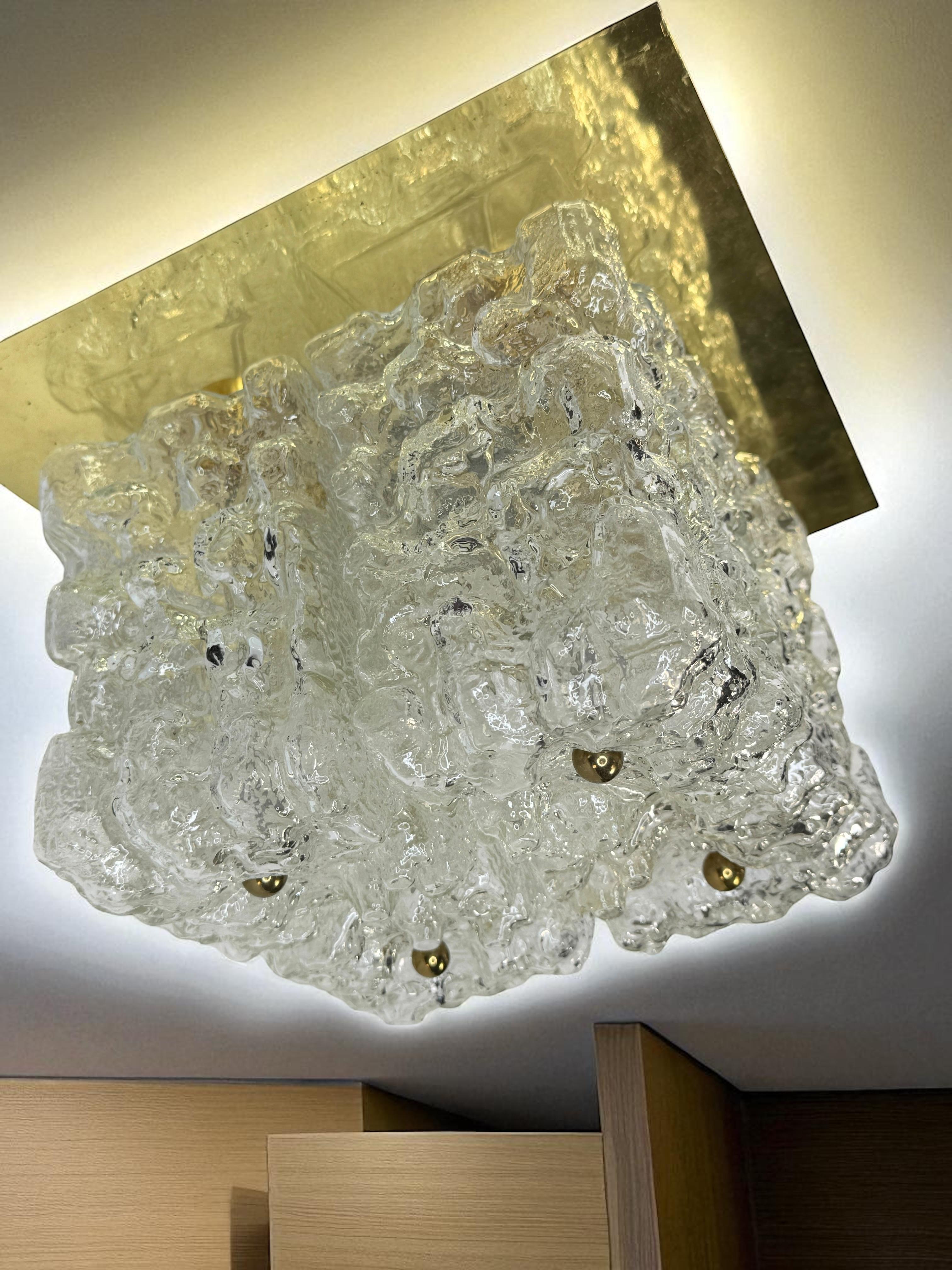 Plafón empotrable Limburg de latón y cubo de cristal con motivos orgánicos, años 70 en venta 4