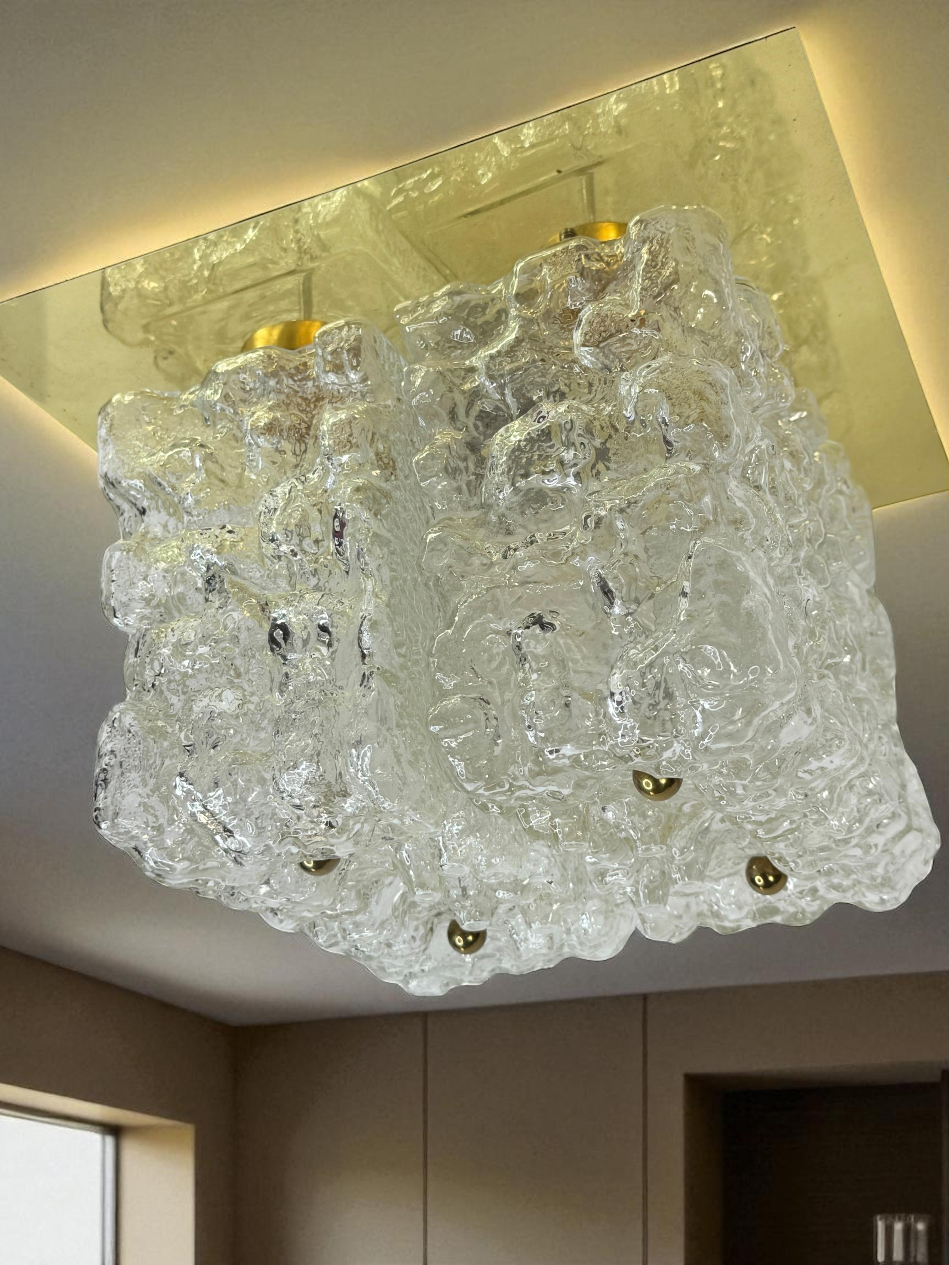 Plafón empotrable Limburg de latón y cubo de cristal con motivos orgánicos, años 70 en venta 6