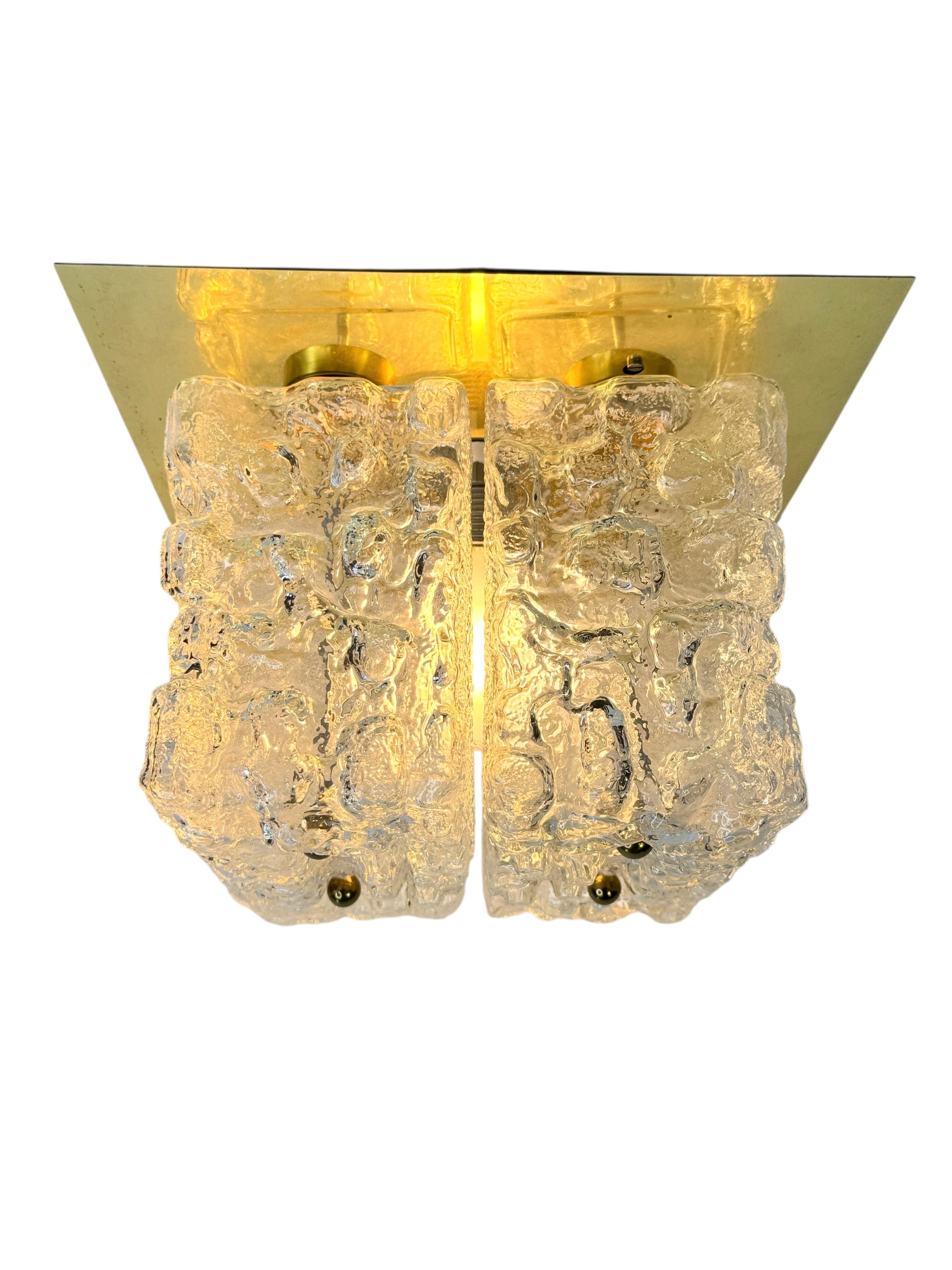 Plafón empotrable Limburg de latón y cubo de cristal con motivos orgánicos, años 70 en venta 10