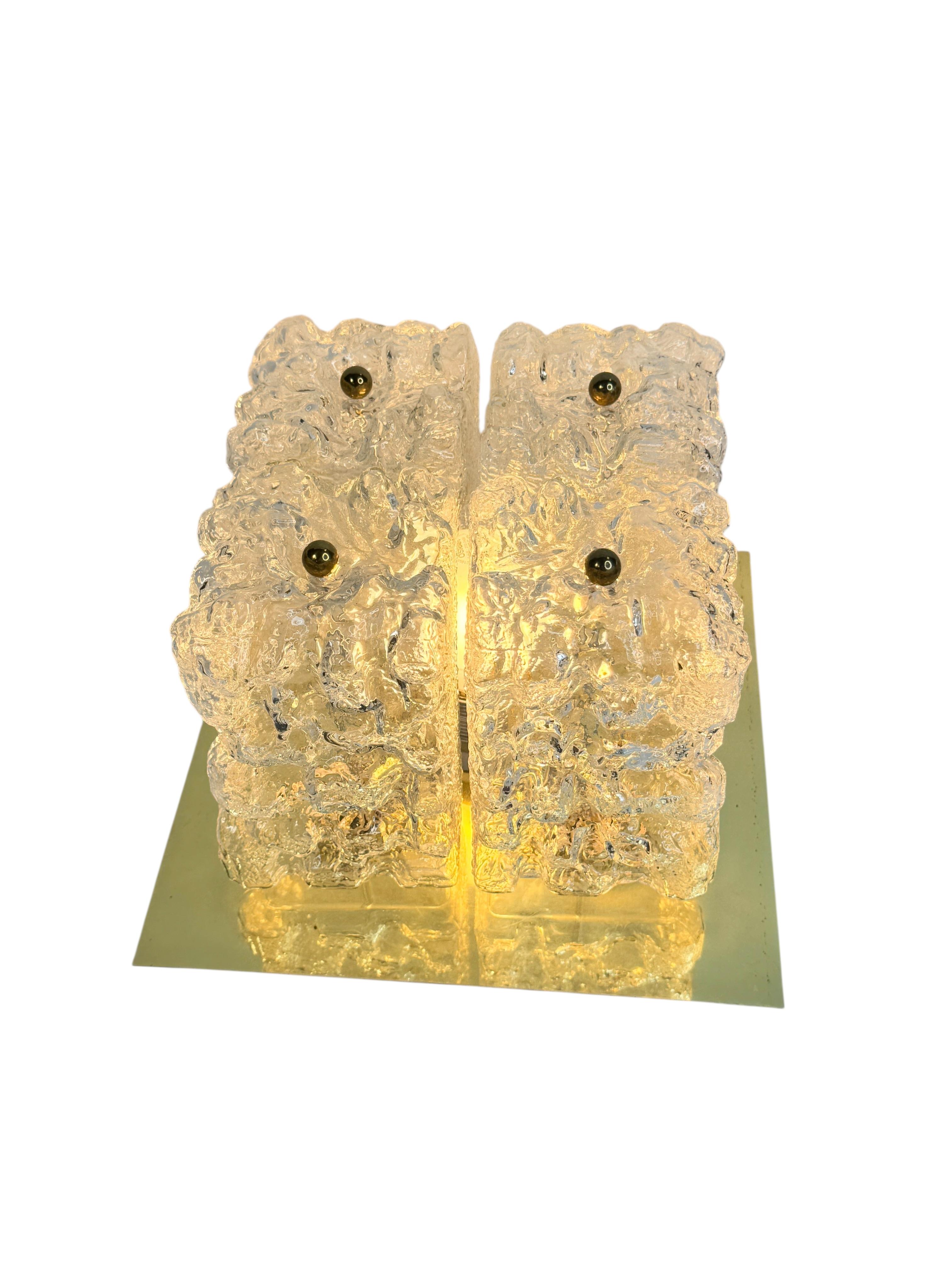 Plafón empotrable Limburg de latón y cubo de cristal con motivos orgánicos, años 70 Alemán en venta